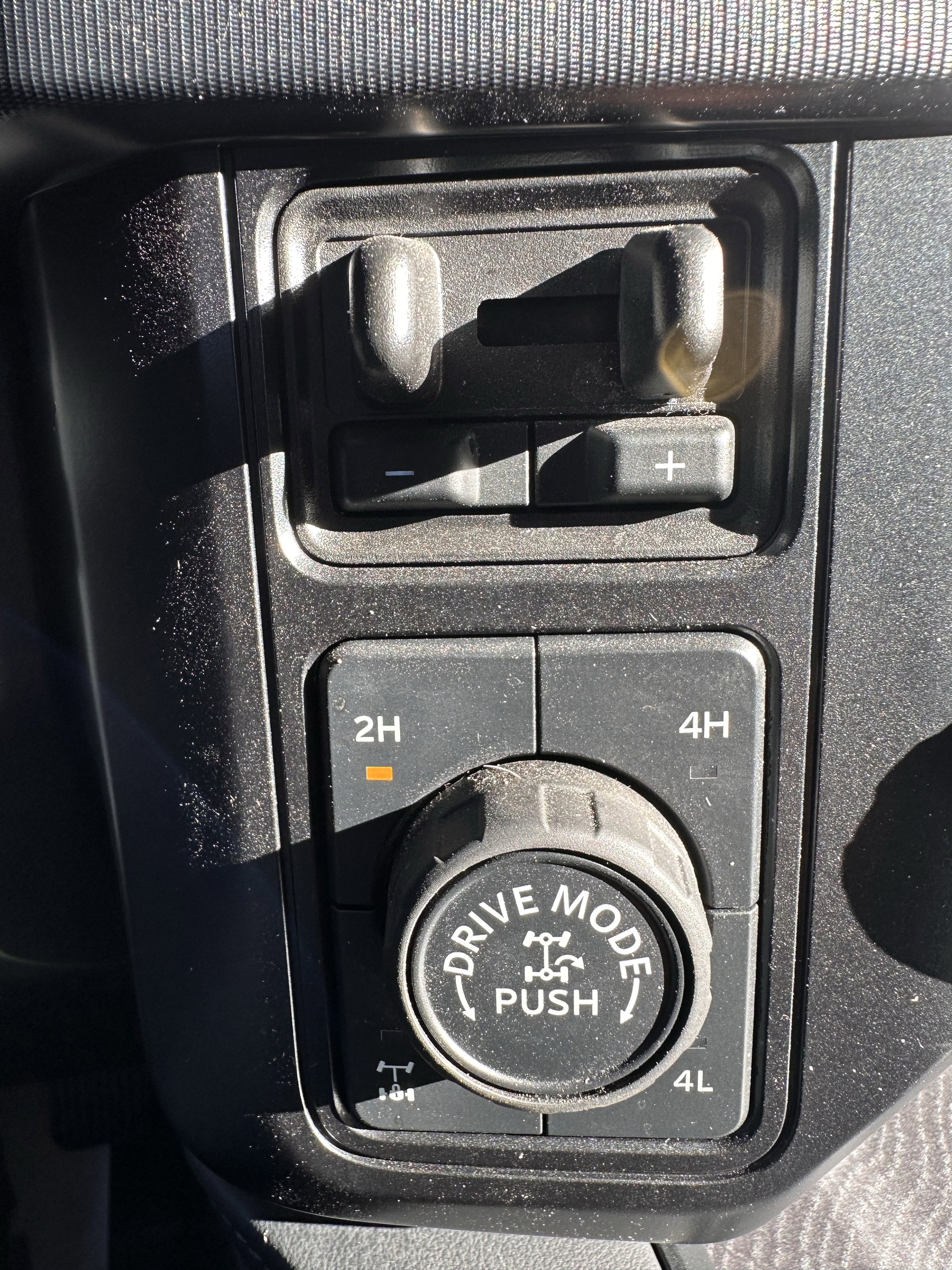 2025 Ford Super Duty F-350 SRW Platinum