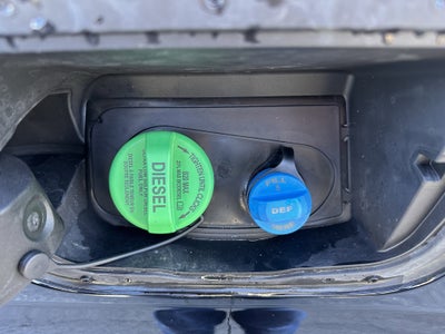 2025 Ford Super Duty F-350 SRW Platinum