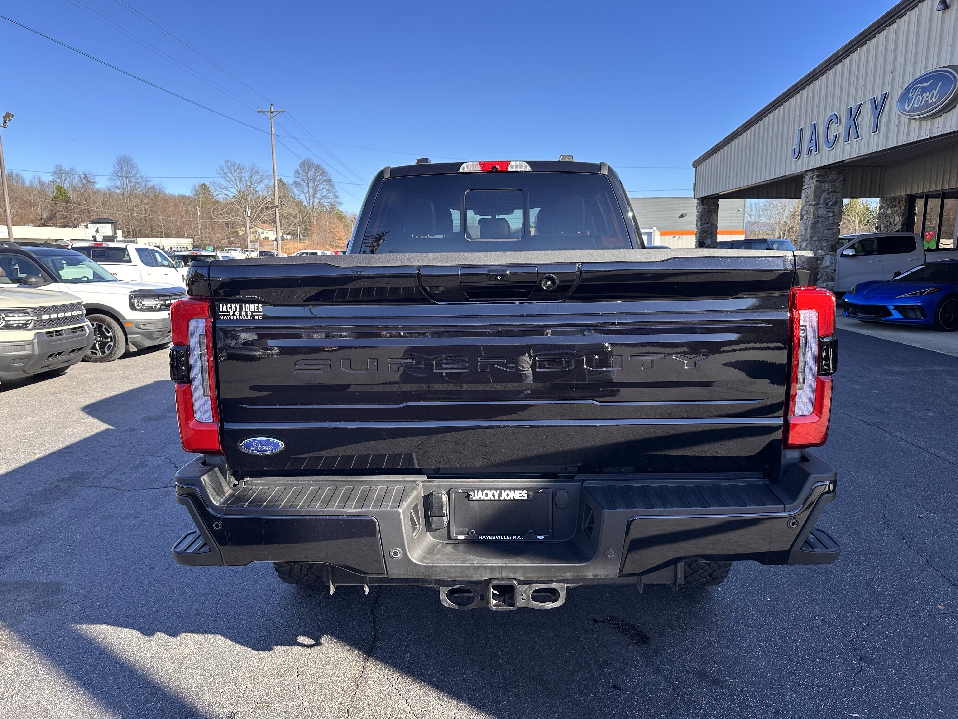 2025 Ford Super Duty F-350 SRW Platinum