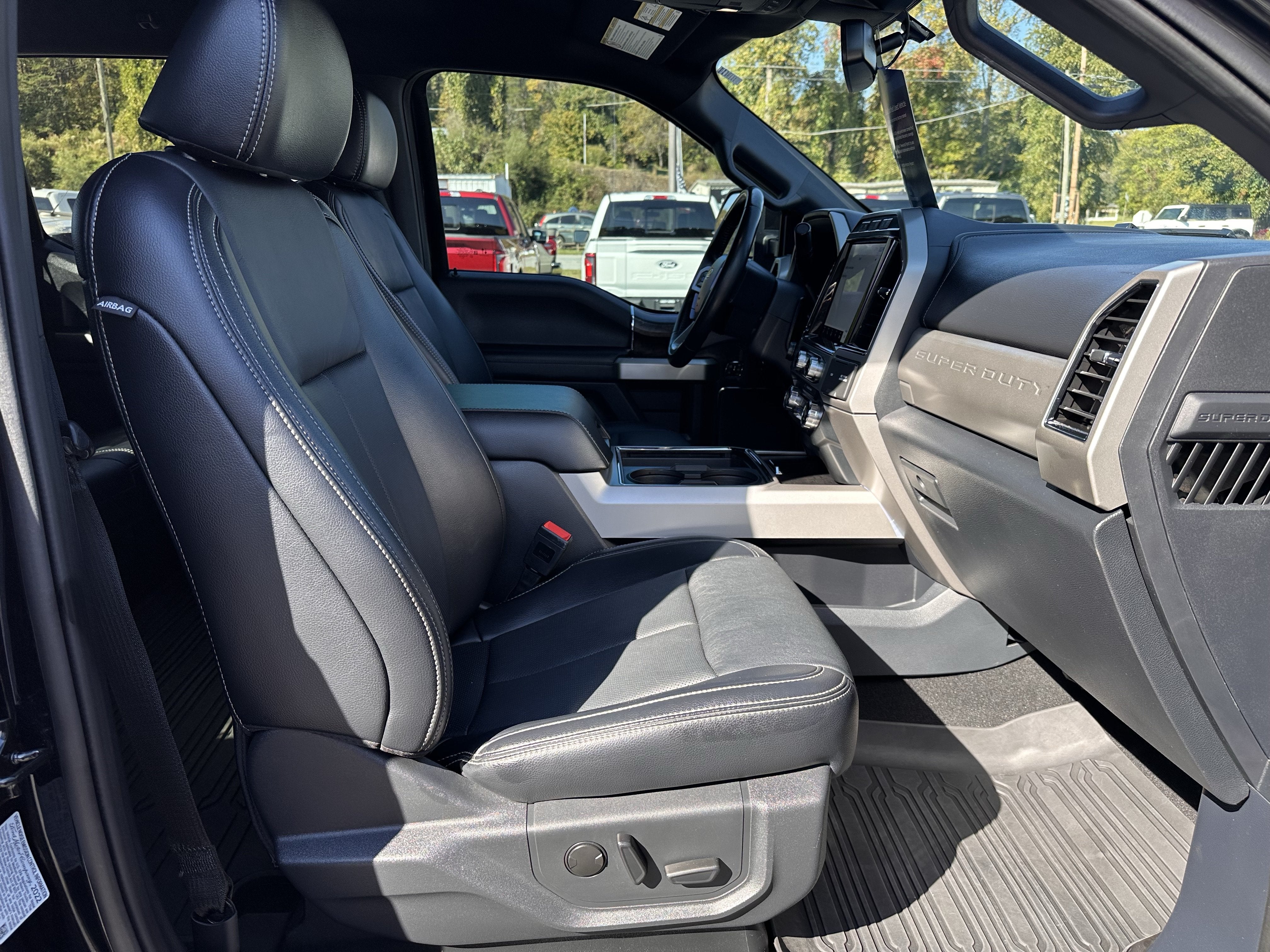 2022 Ford Super Duty F-350 SRW LARIAT