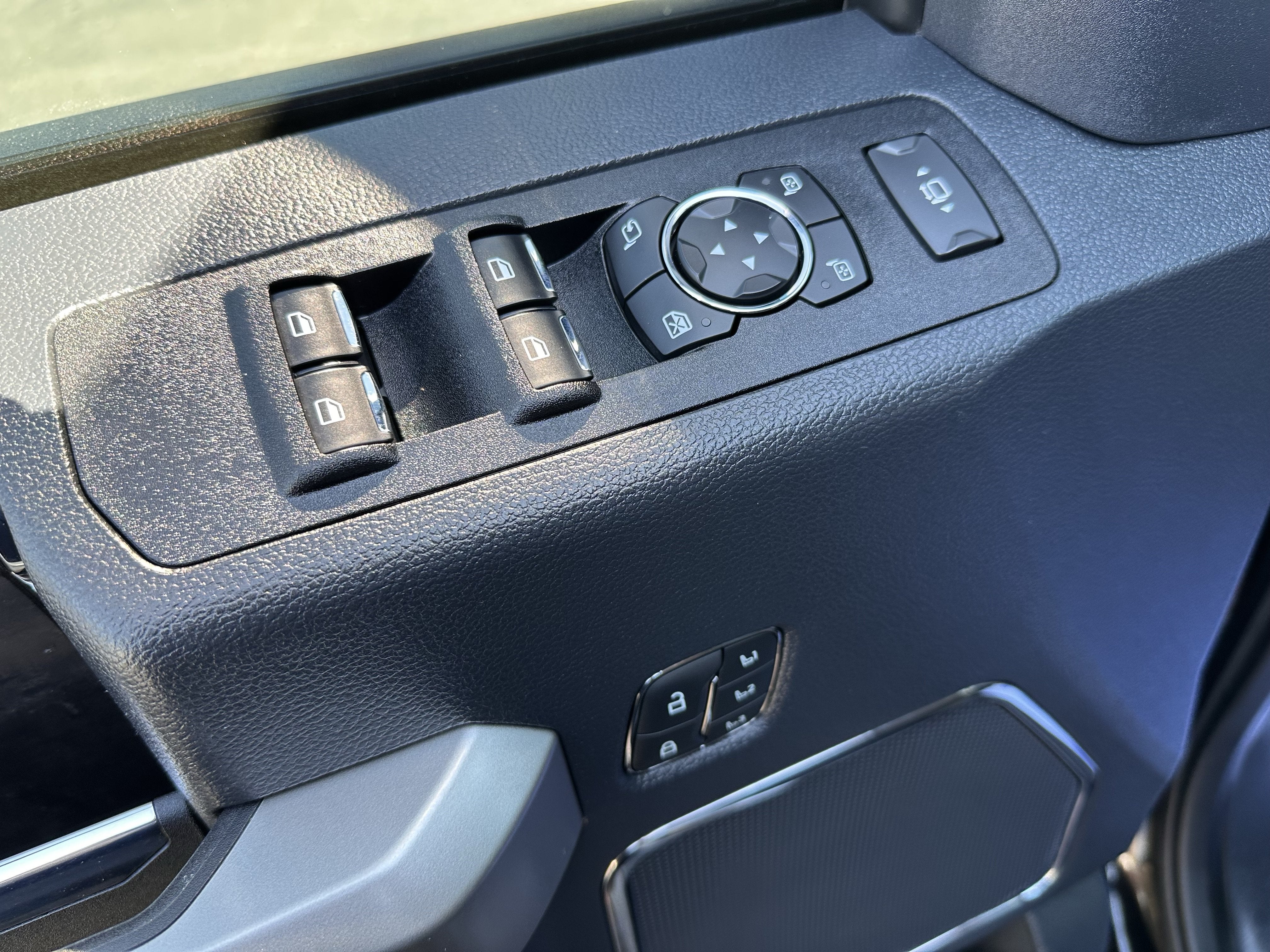 2022 Ford Super Duty F-350 SRW LARIAT