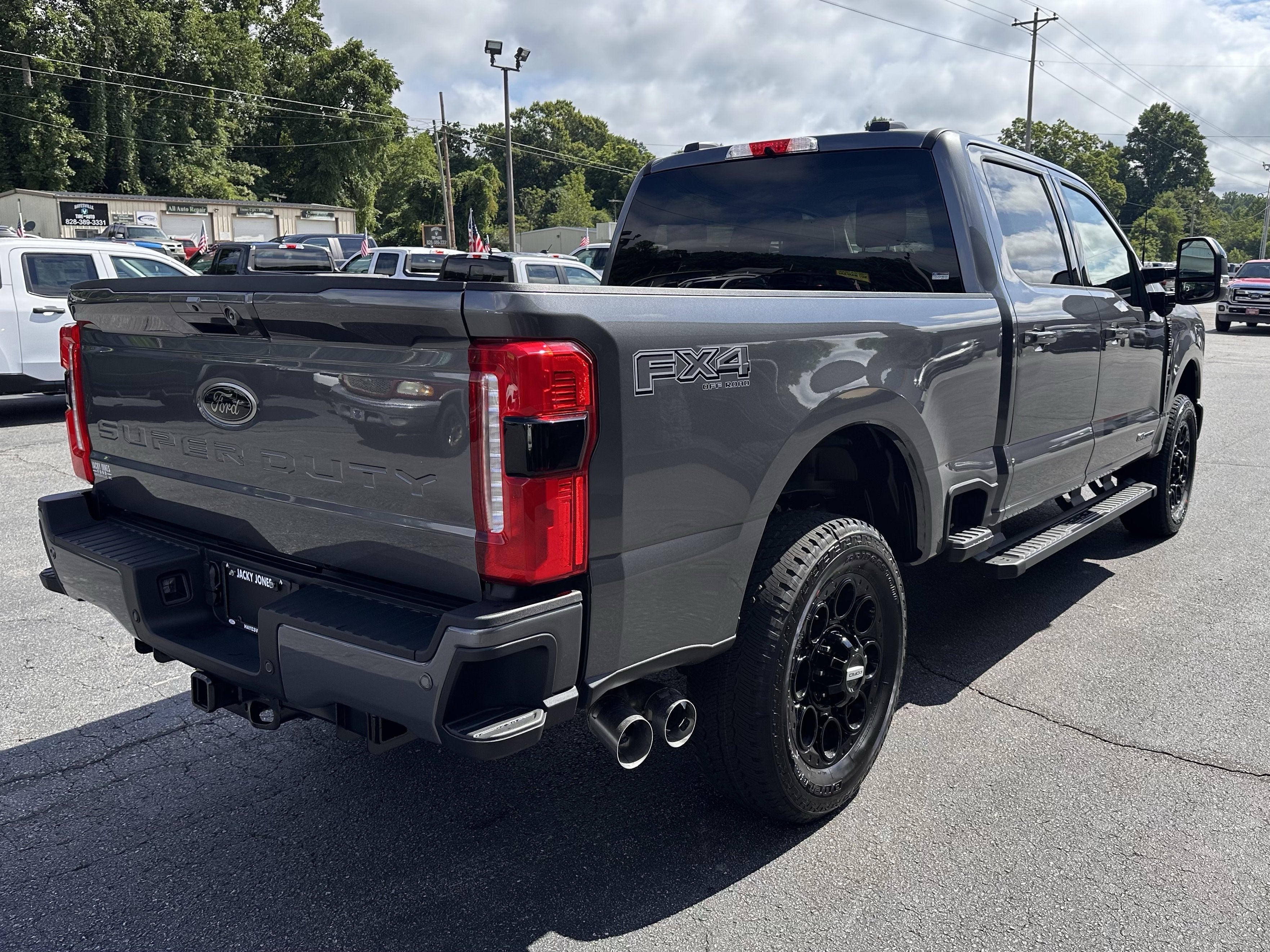 2026 Ford Super Duty F-350 SRW LARIAT