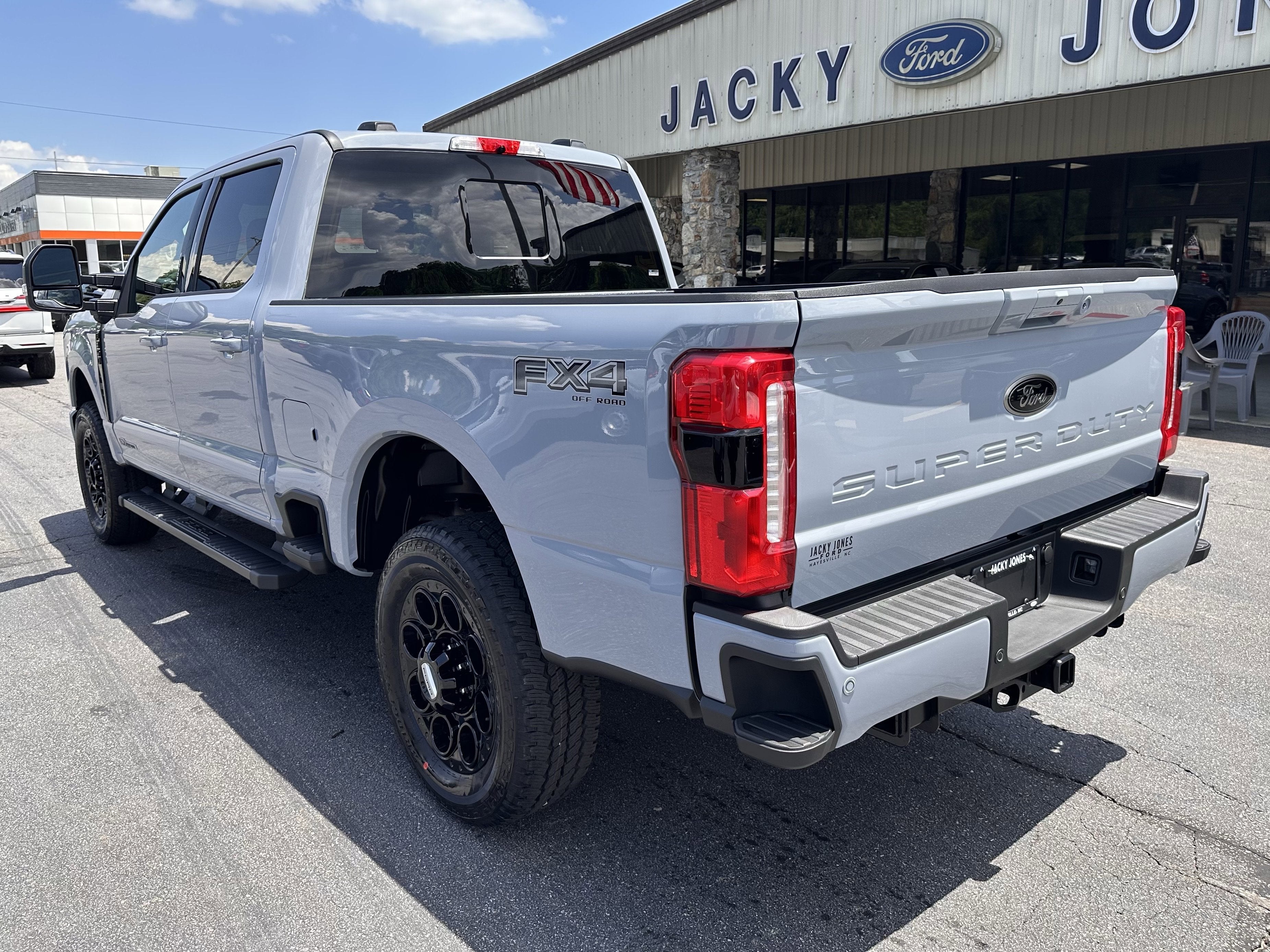 2026 Ford Super Duty F-350 SRW LARIAT