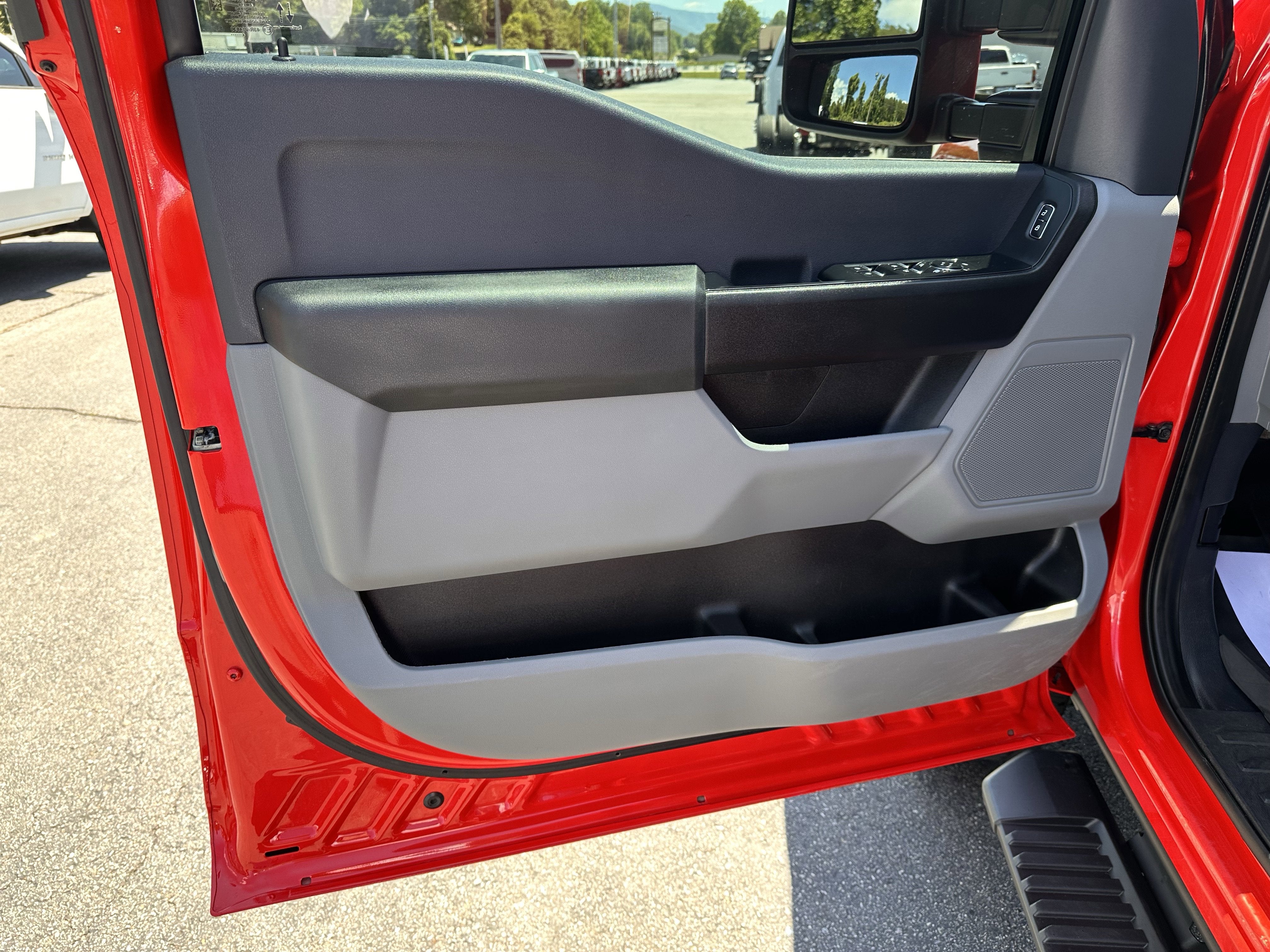 2024 Ford Super Duty F-350 SRW XL