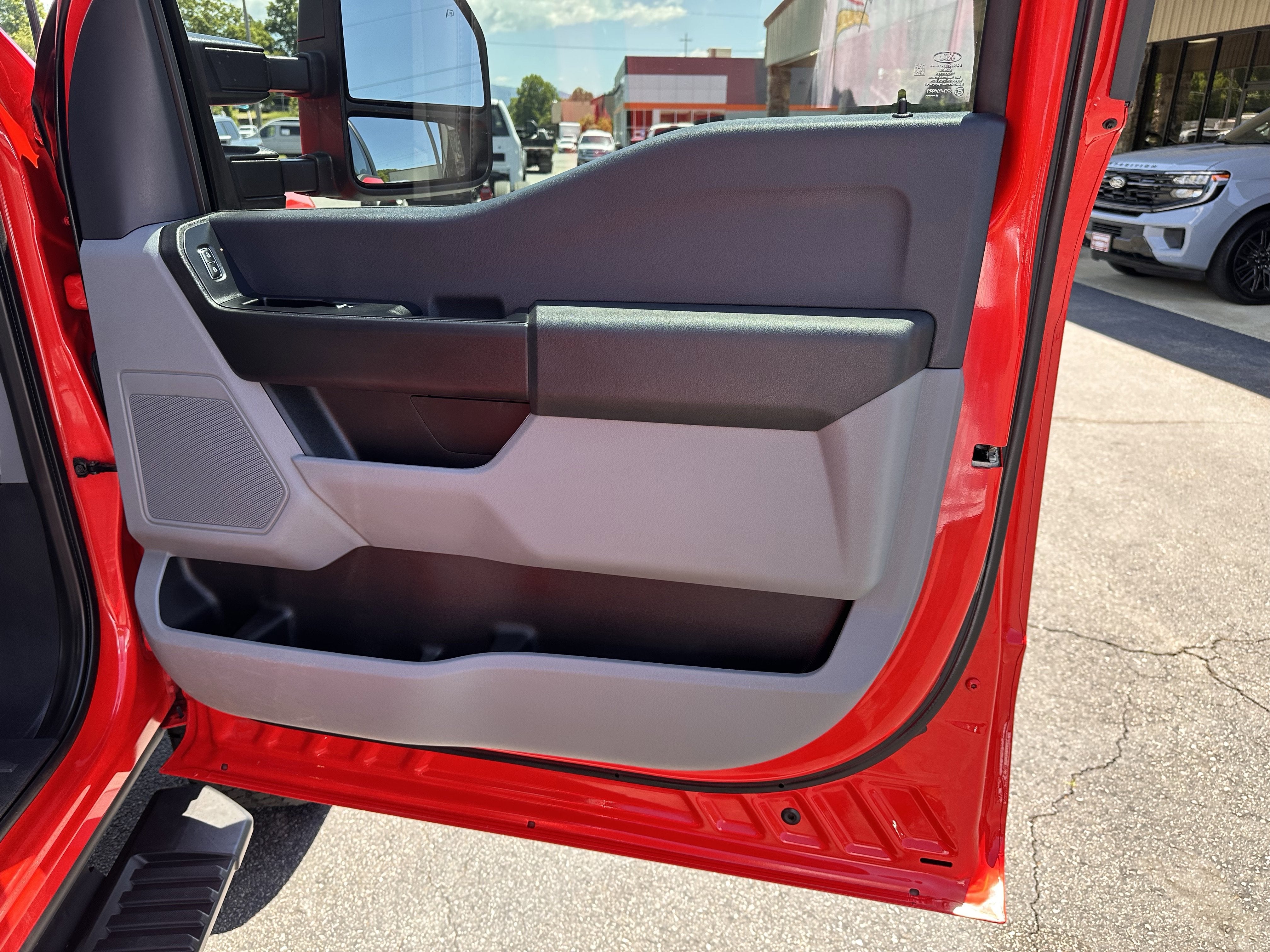 2024 Ford Super Duty F-350 SRW XL