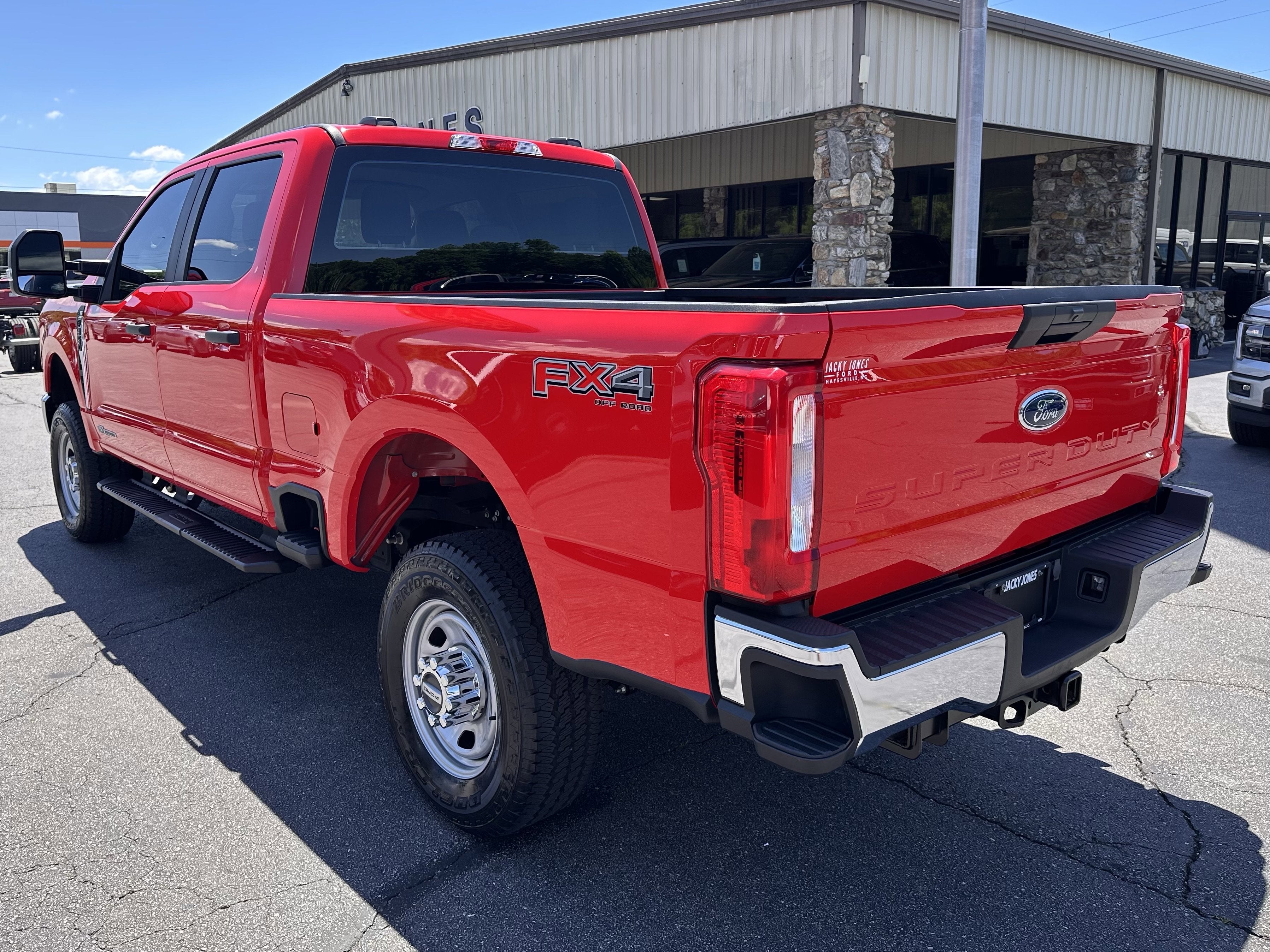 2024 Ford Super Duty F-350 SRW XL