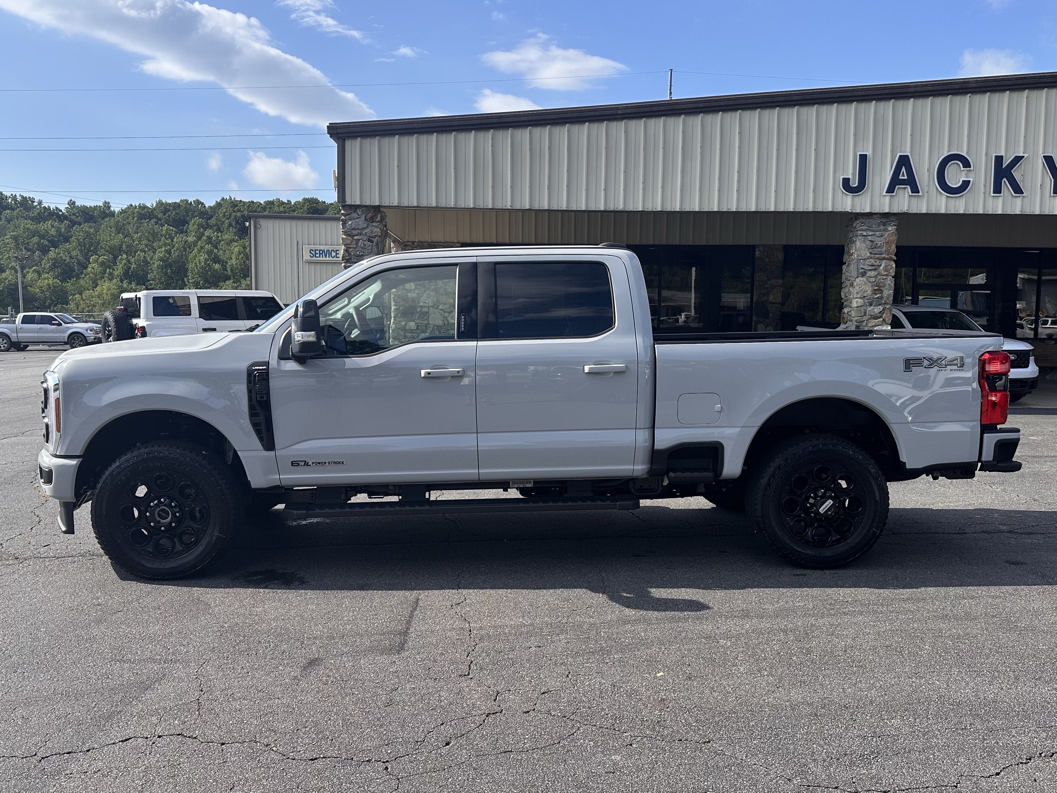 2026 Ford Super Duty F-350 SRW LARIAT