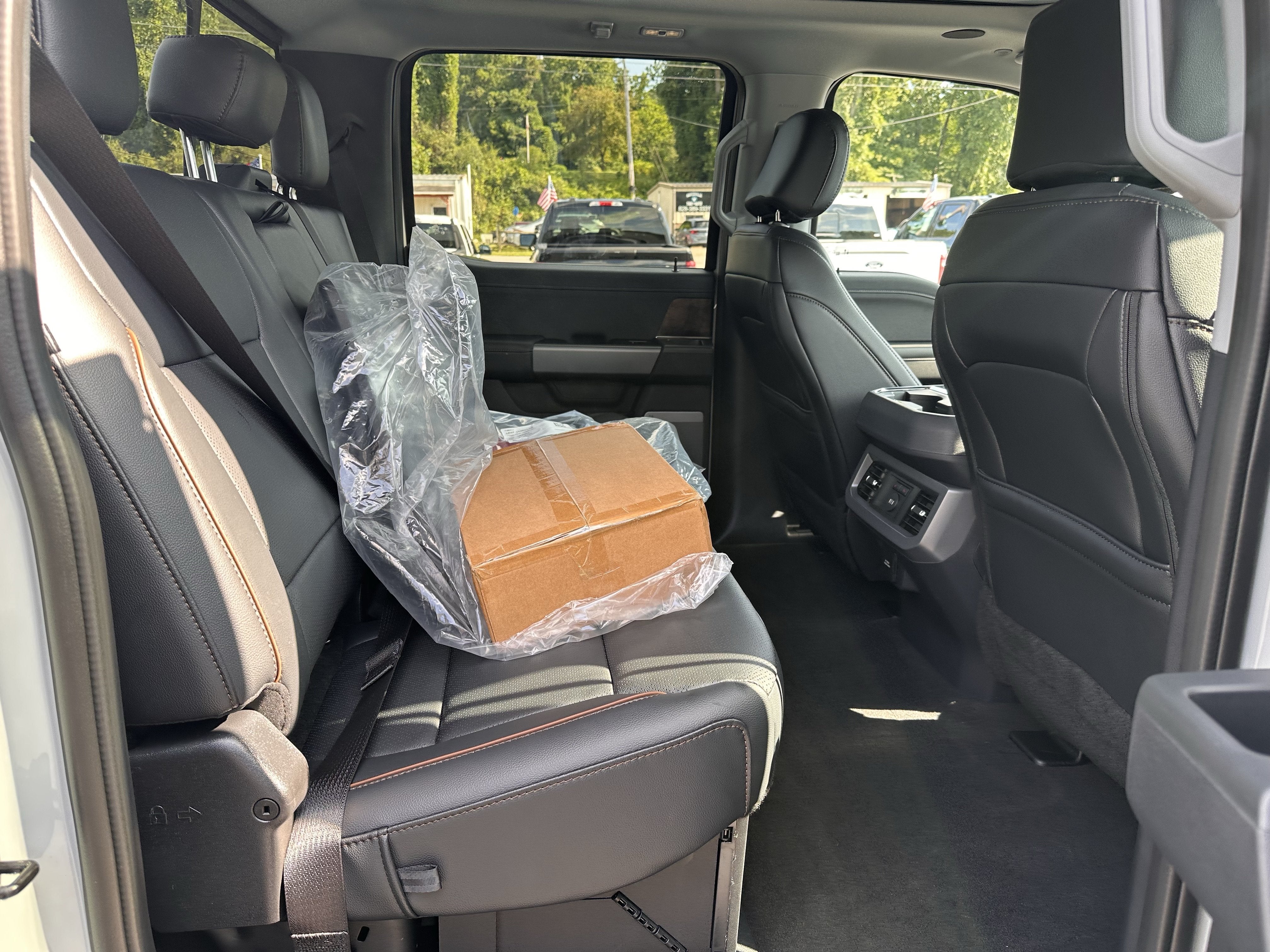 2026 Ford Super Duty F-350 SRW LARIAT
