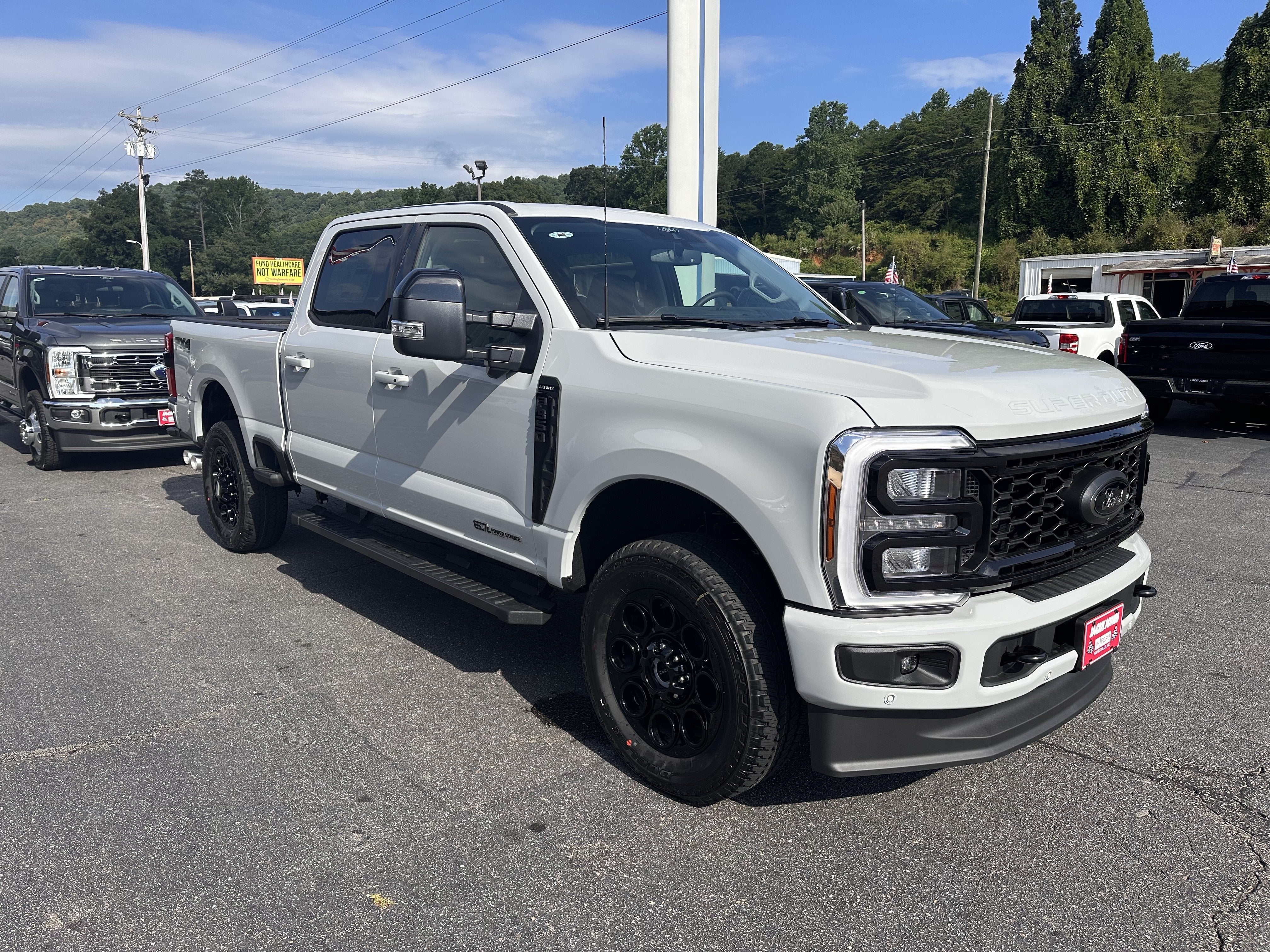 2026 Ford Super Duty F-350 SRW LARIAT