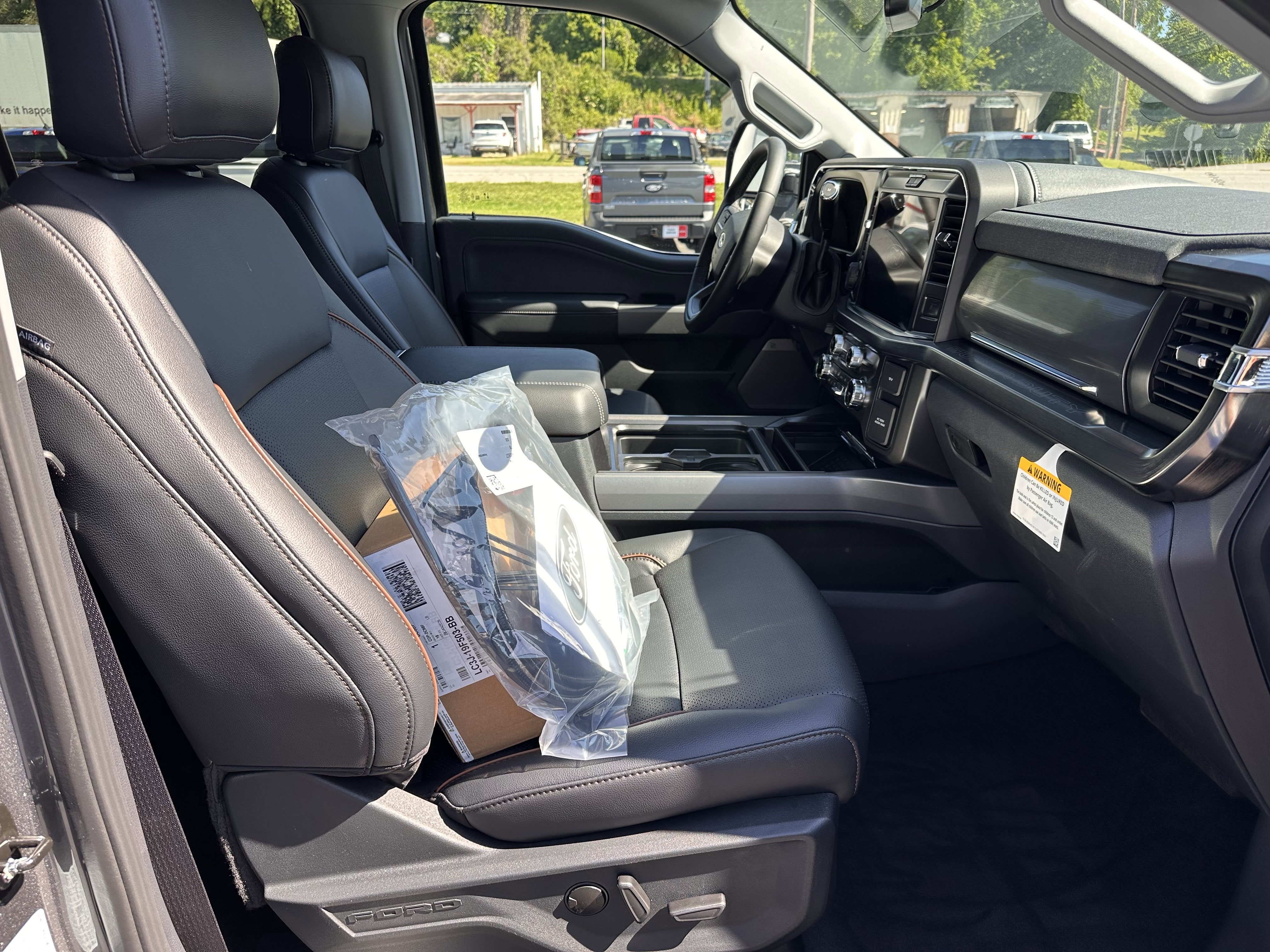 2026 Ford Super Duty F-350 DRW LARIAT