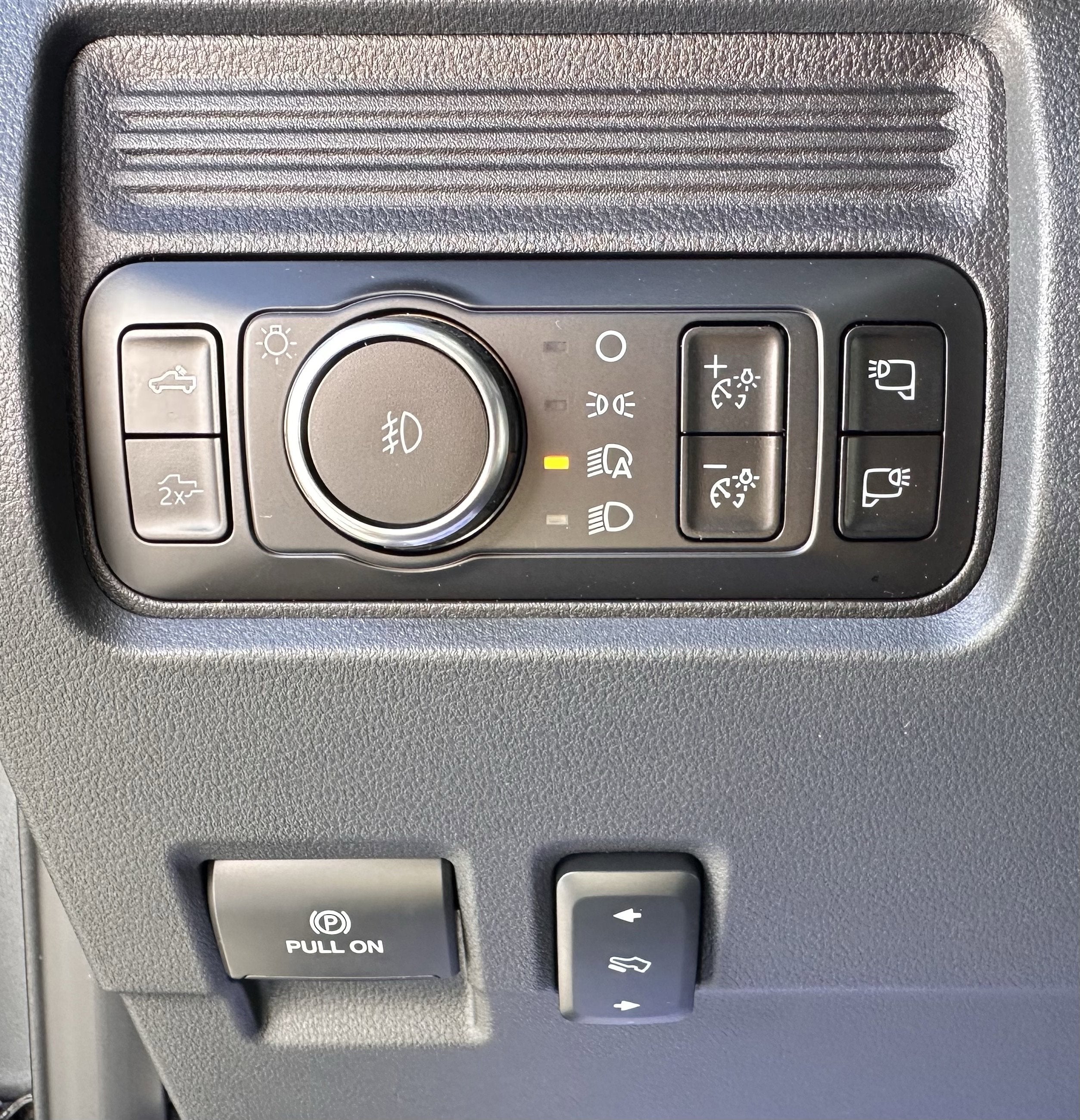 2026 Ford Super Duty F-350 DRW LARIAT
