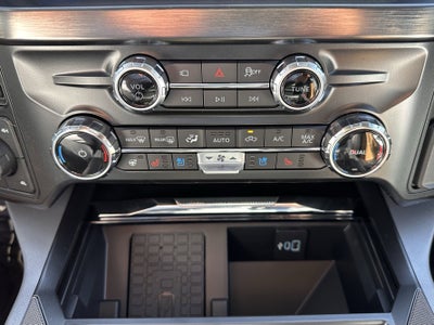 2026 Ford Super Duty F-350 DRW LARIAT