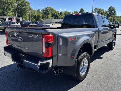 2026 Ford Super Duty F-350 DRW LARIAT