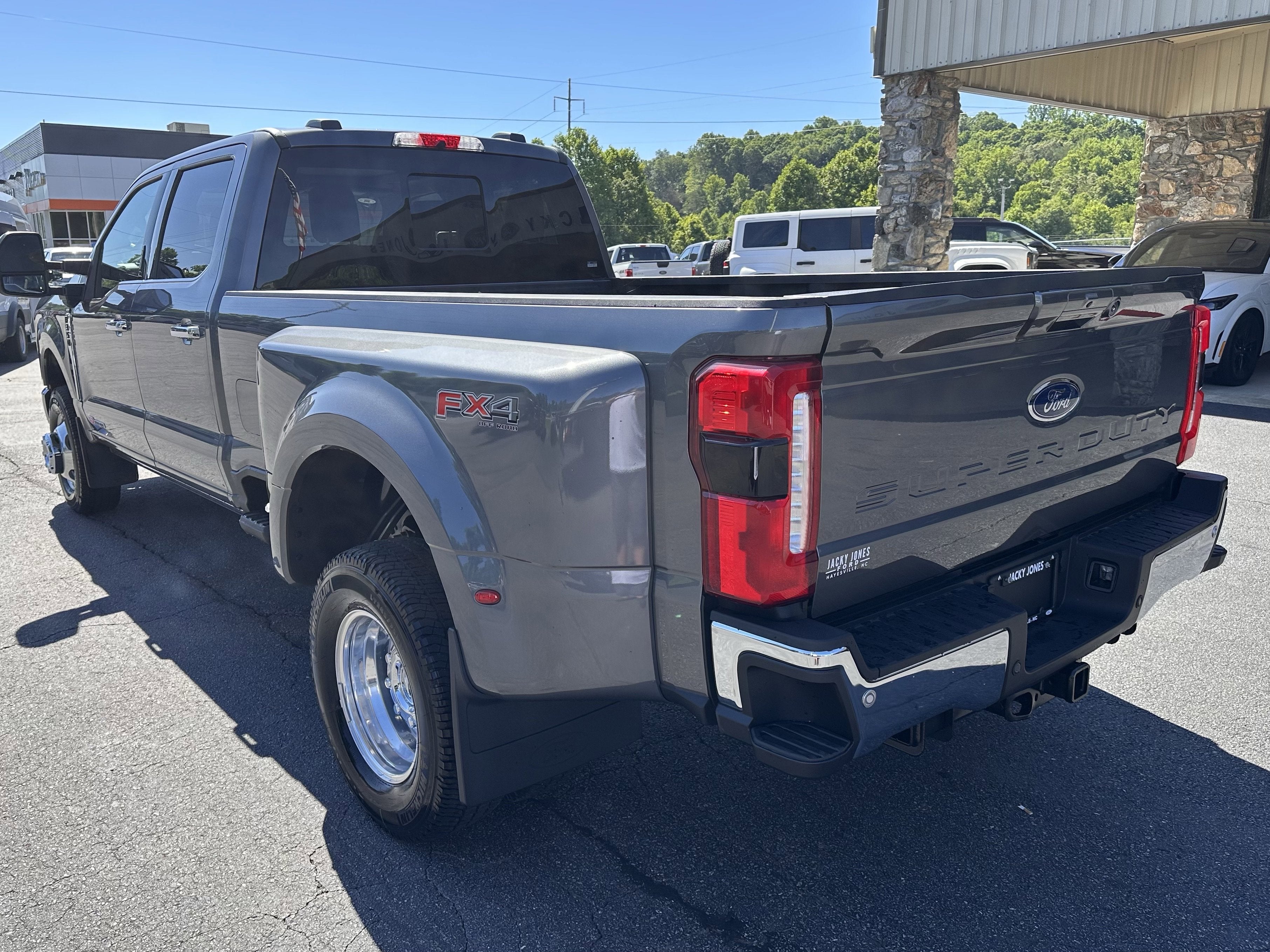 2026 Ford Super Duty F-350 DRW LARIAT
