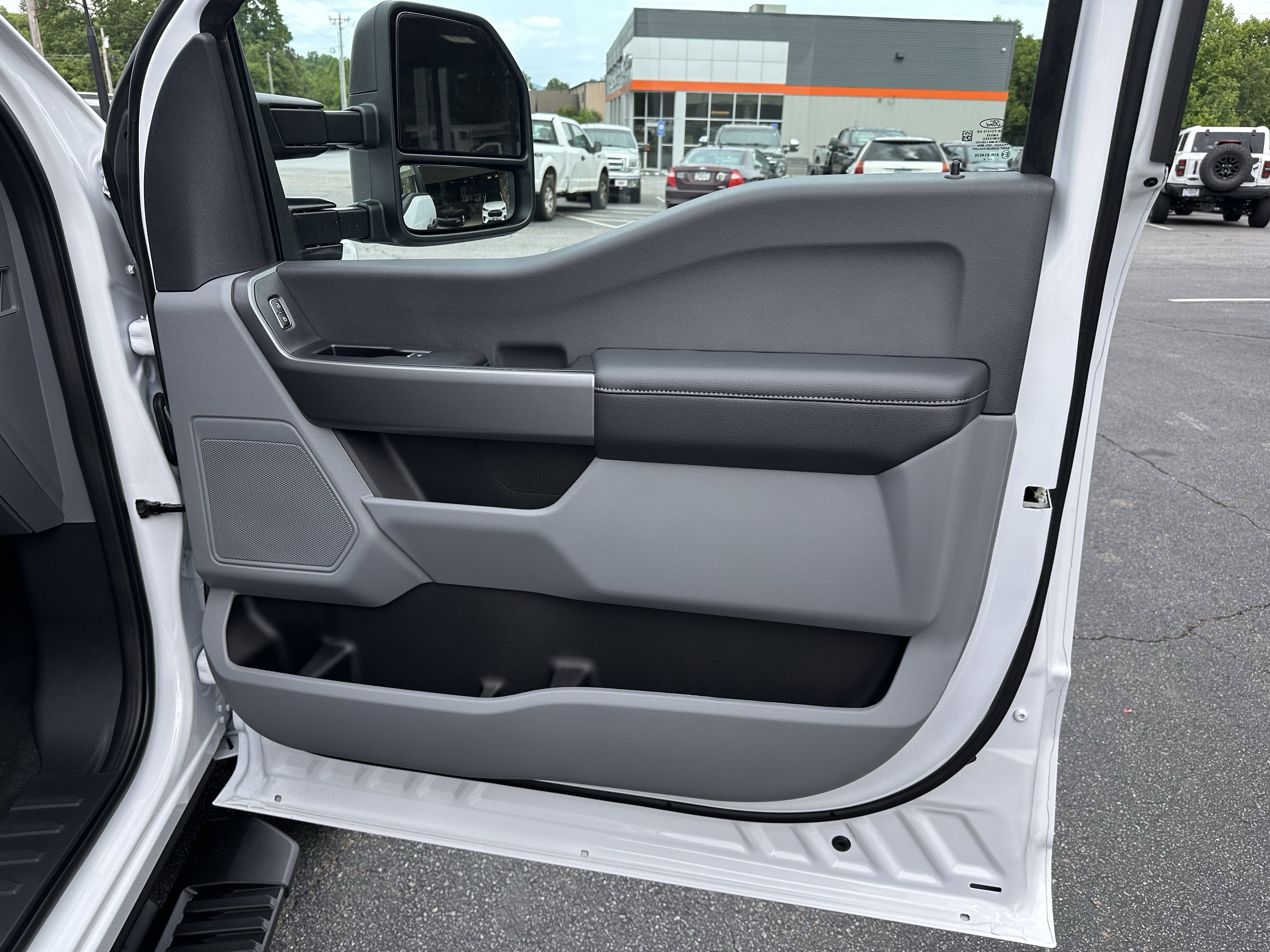 2026 Ford Super Duty F-350 DRW XL