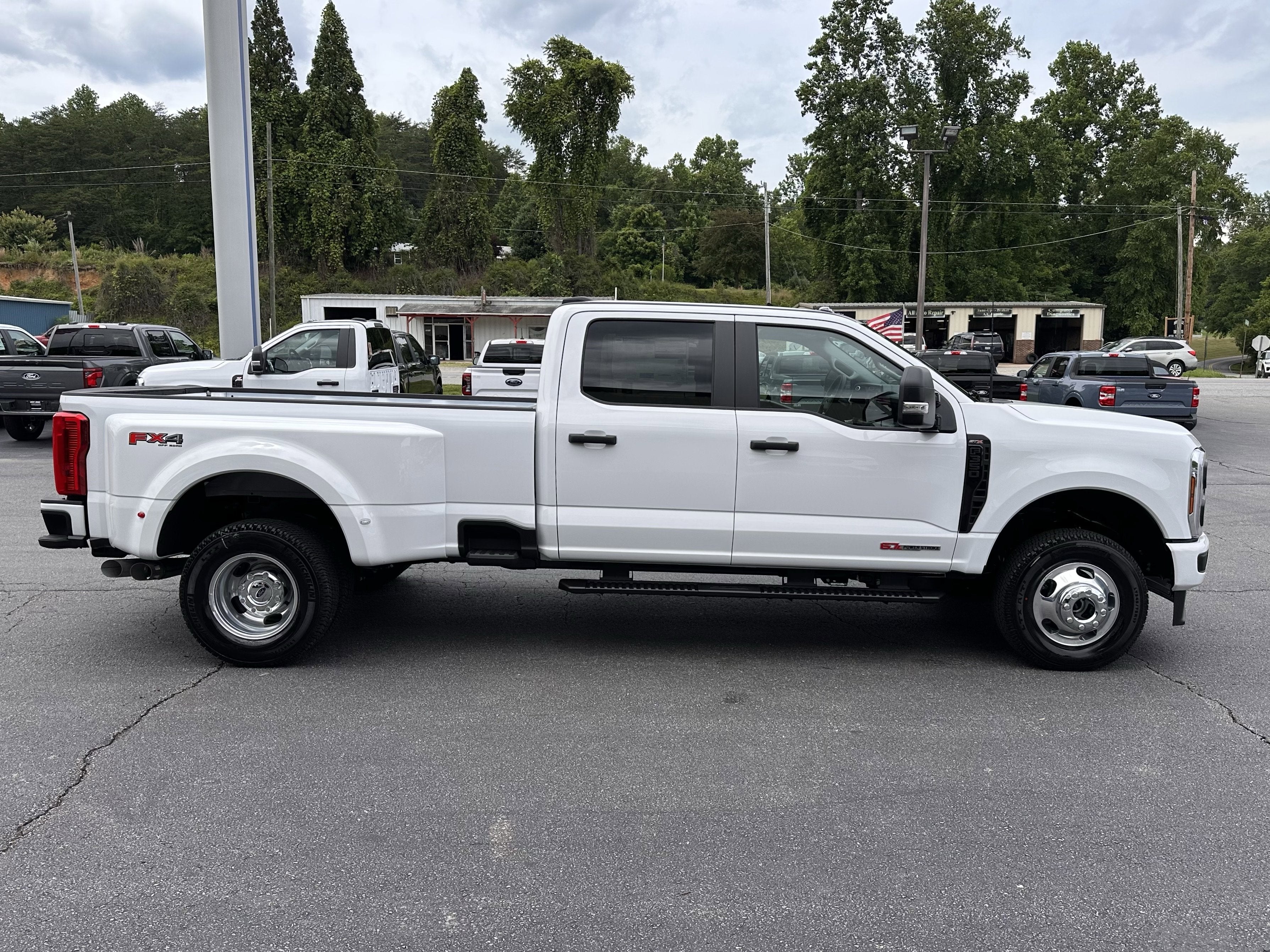 2026 Ford Super Duty F-350 DRW XL