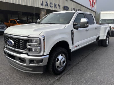 2026 Ford Super Duty F-350 DRW LARIAT