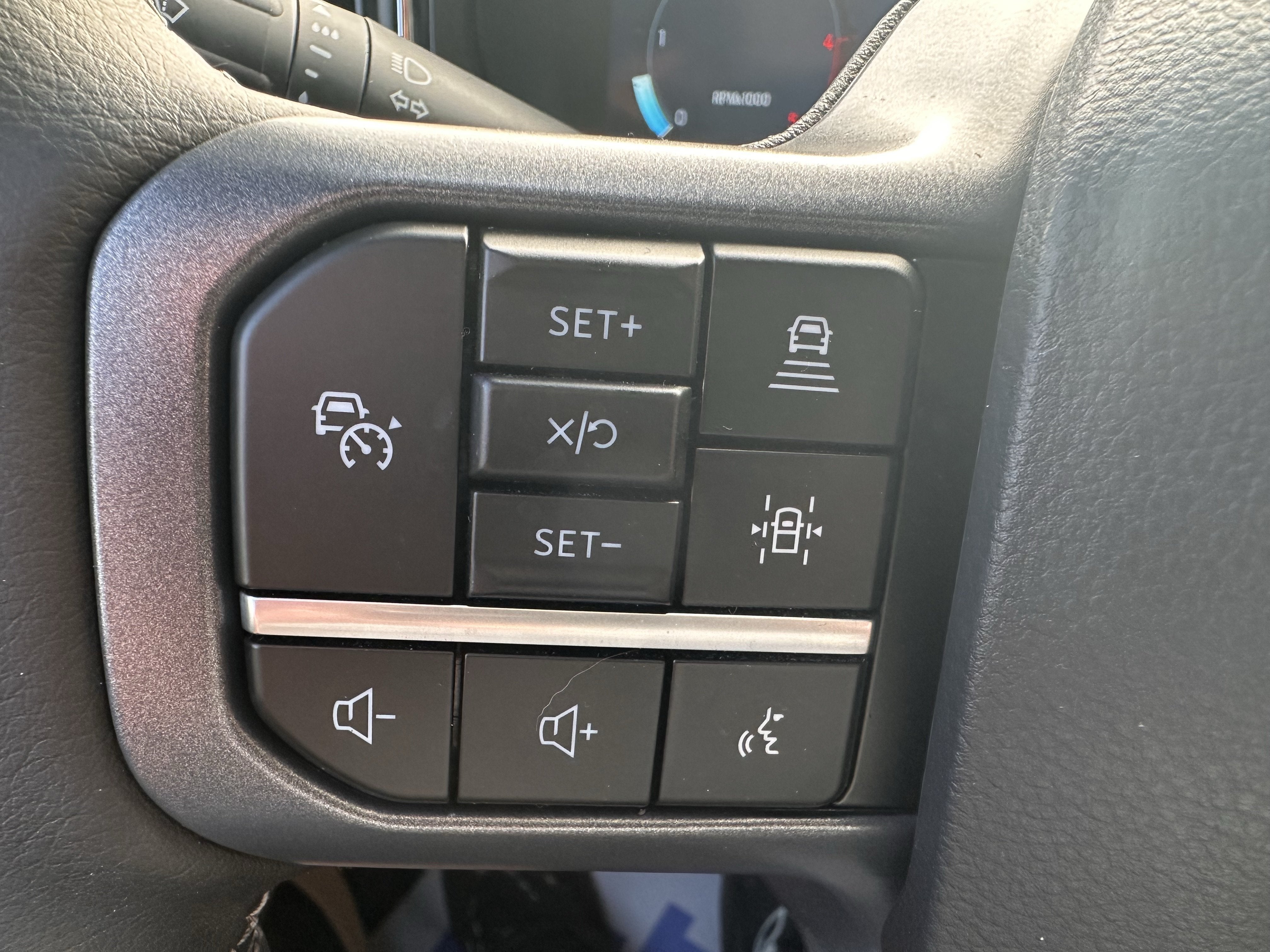 2026 Ford Super Duty F-350 DRW LARIAT