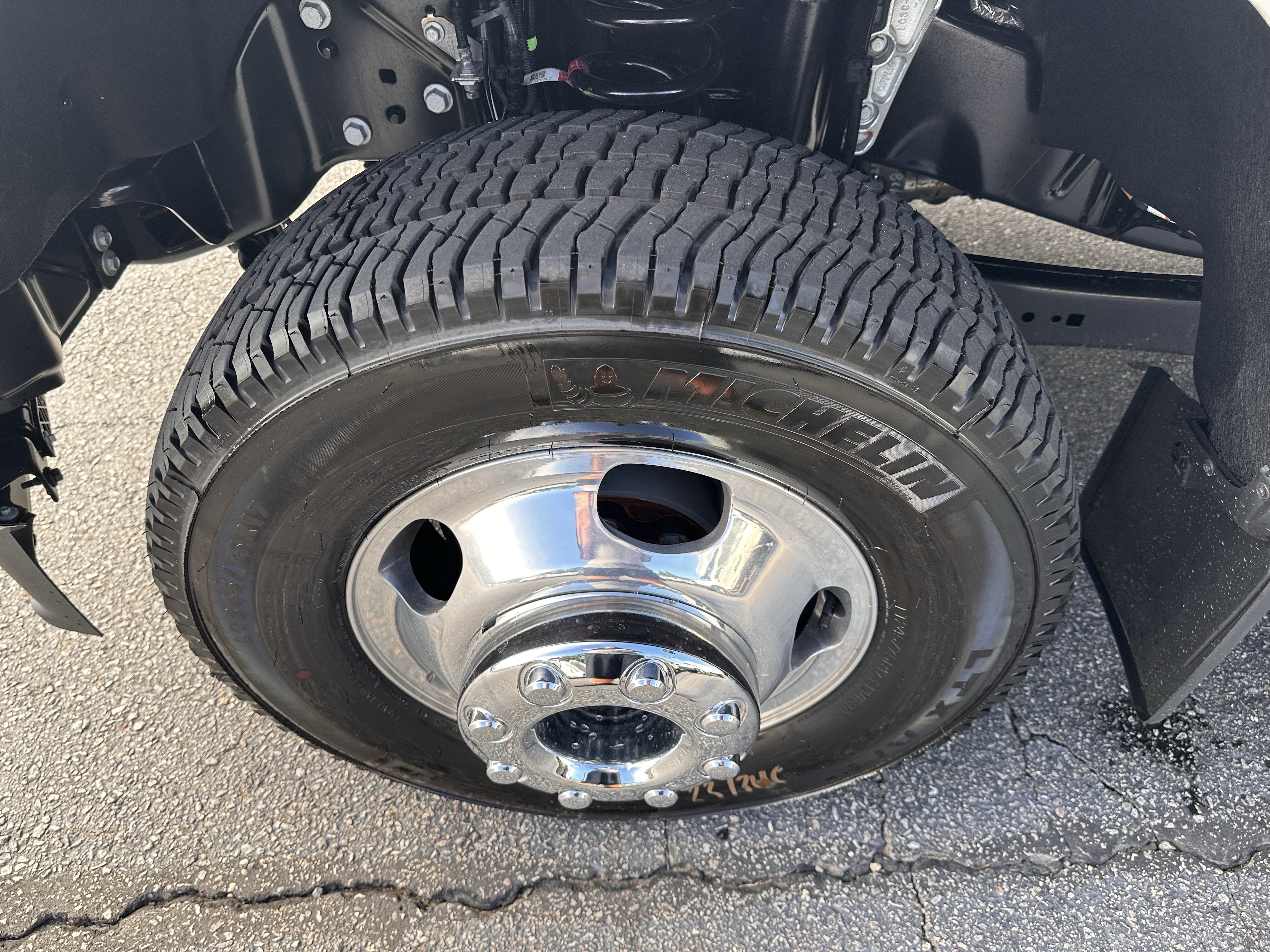 2026 Ford Super Duty F-350 DRW LARIAT