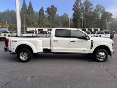 2026 Ford Super Duty F-350 DRW LARIAT