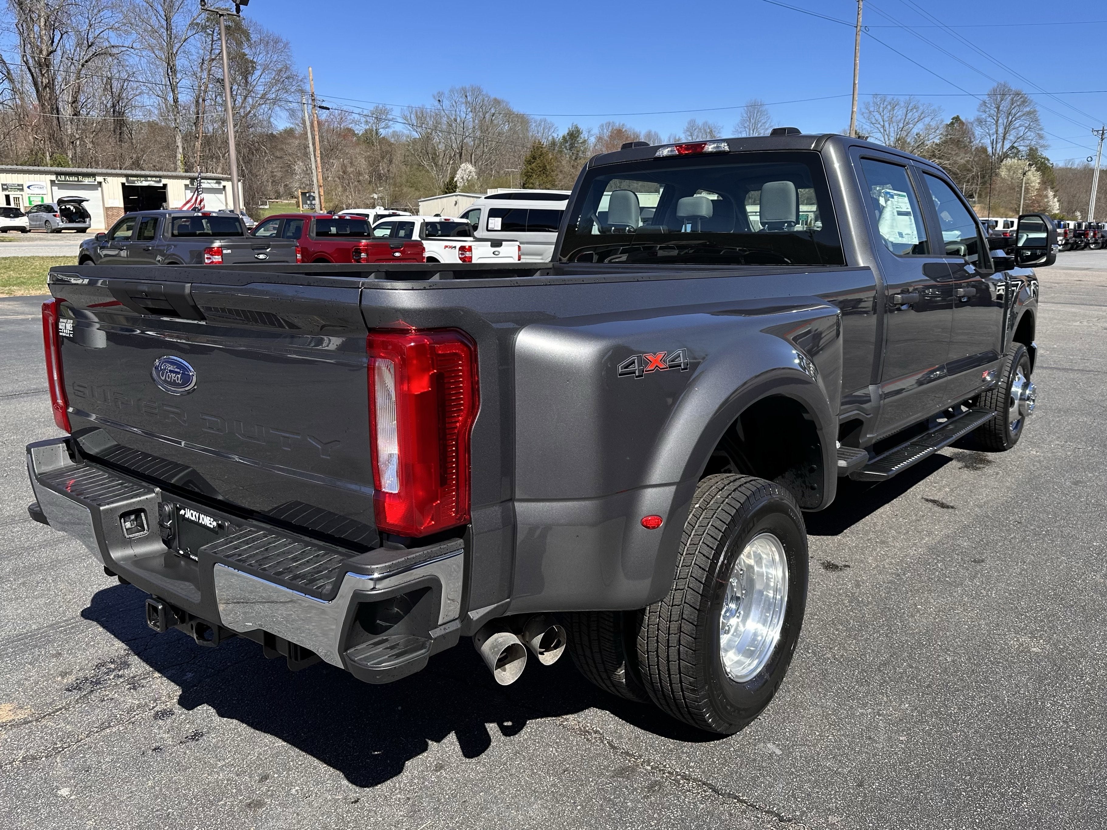2026 Ford Super Duty F-350 DRW XL
