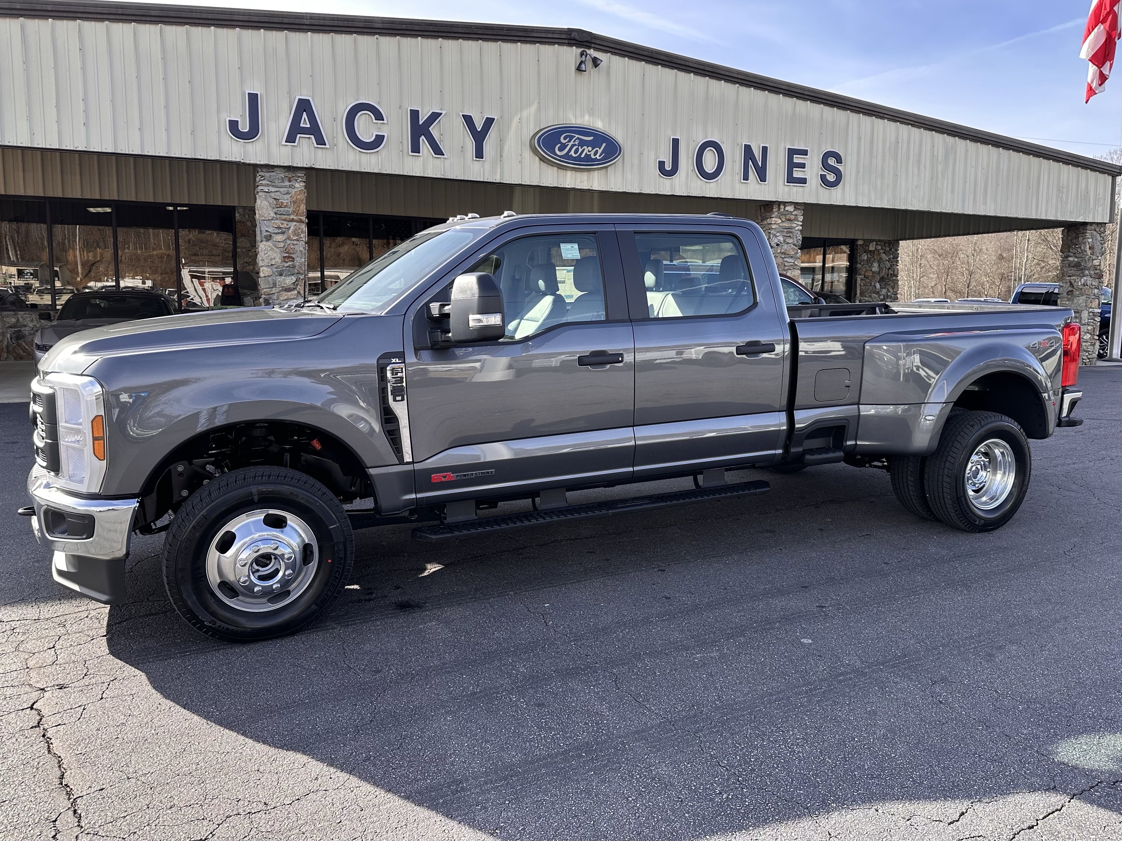 2026 Ford Super Duty F-350 DRW XL