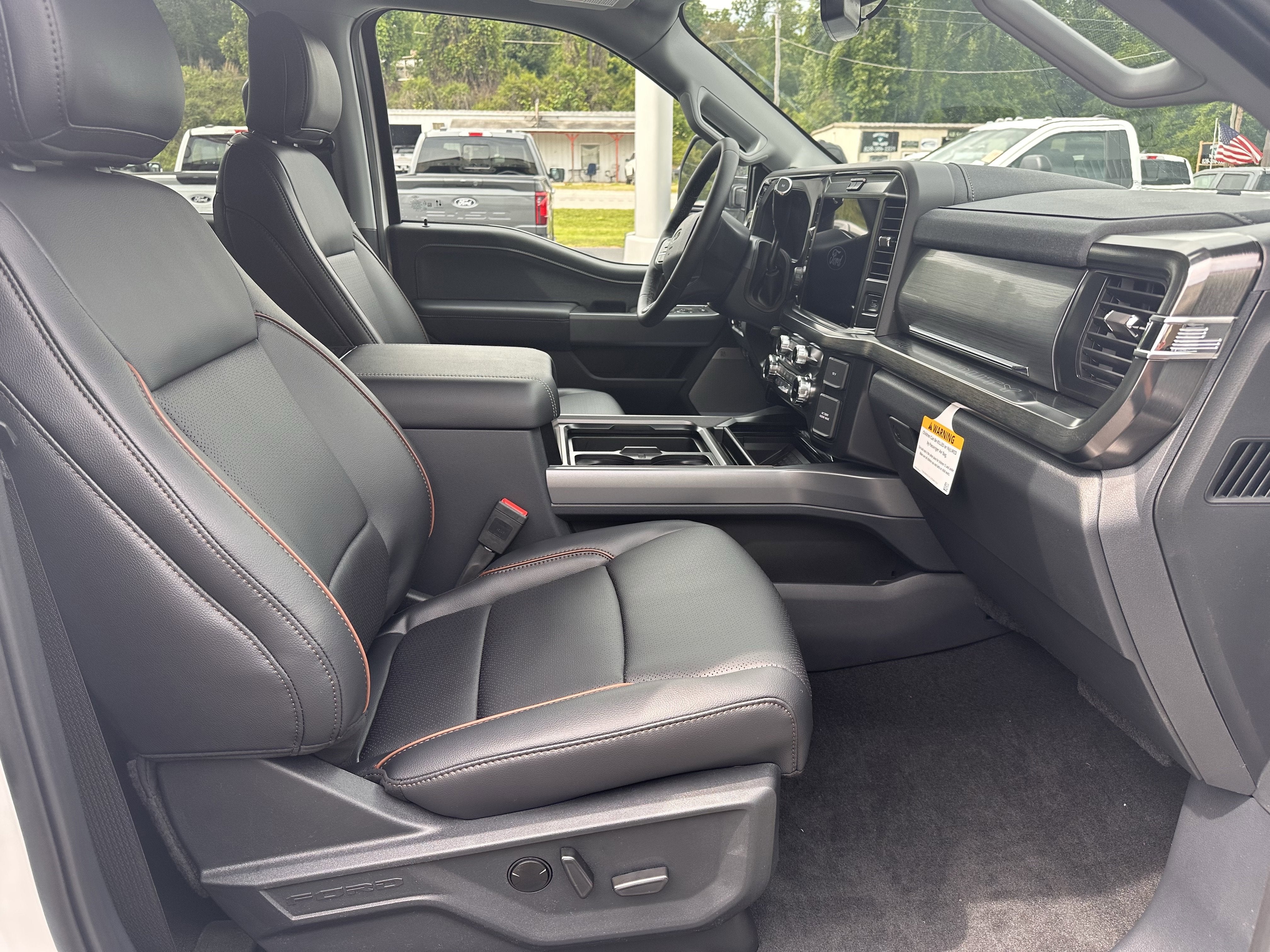 2026 Ford Super Duty F-350 DRW LARIAT
