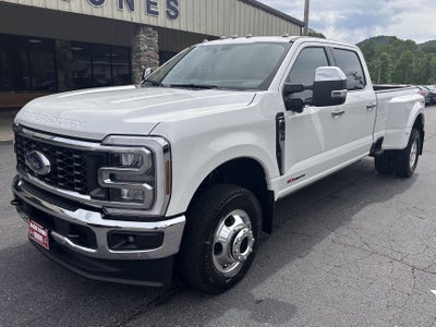 2026 Ford Super Duty F-350 DRW LARIAT