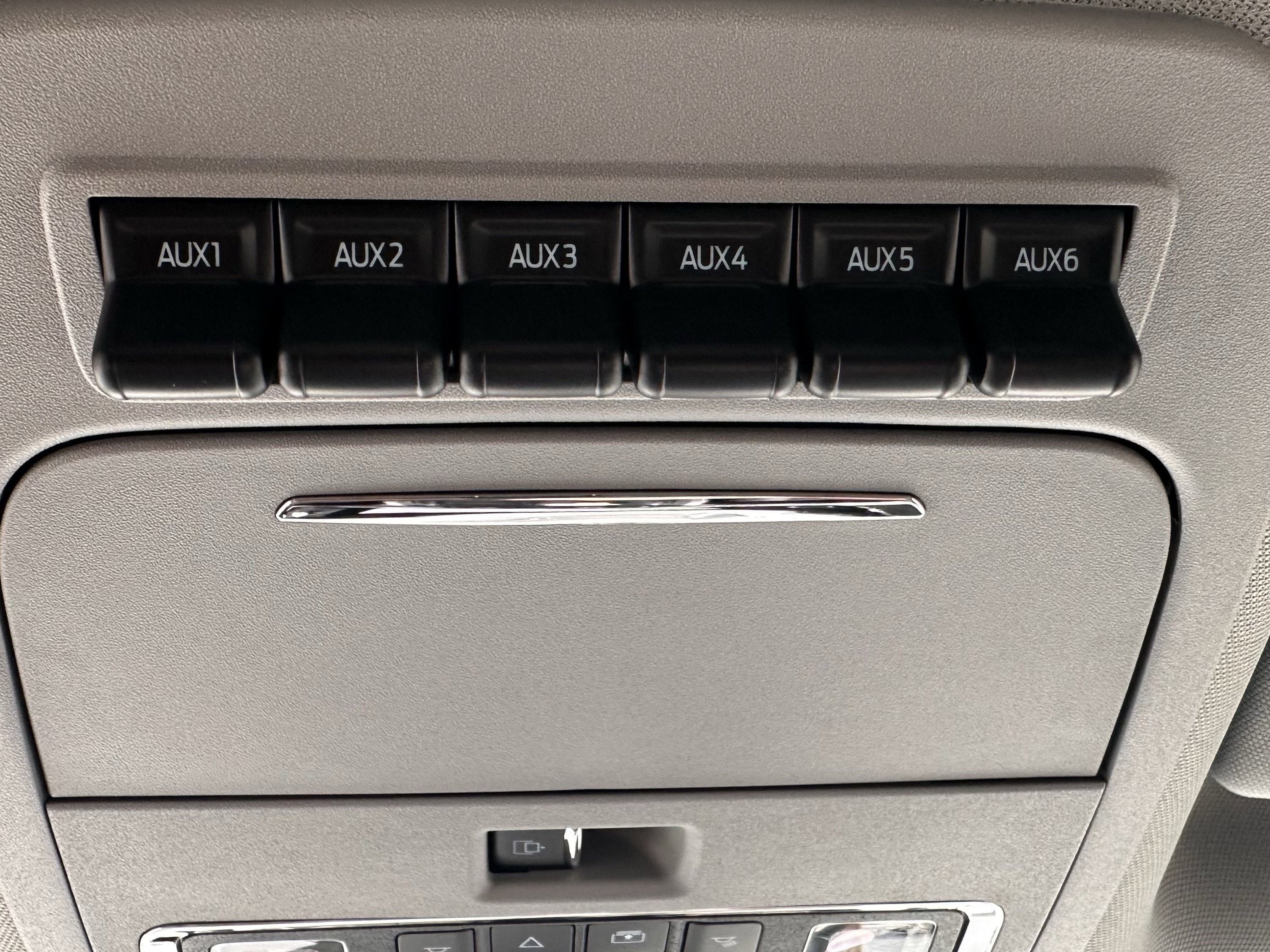 2026 Ford Super Duty F-350 DRW LARIAT