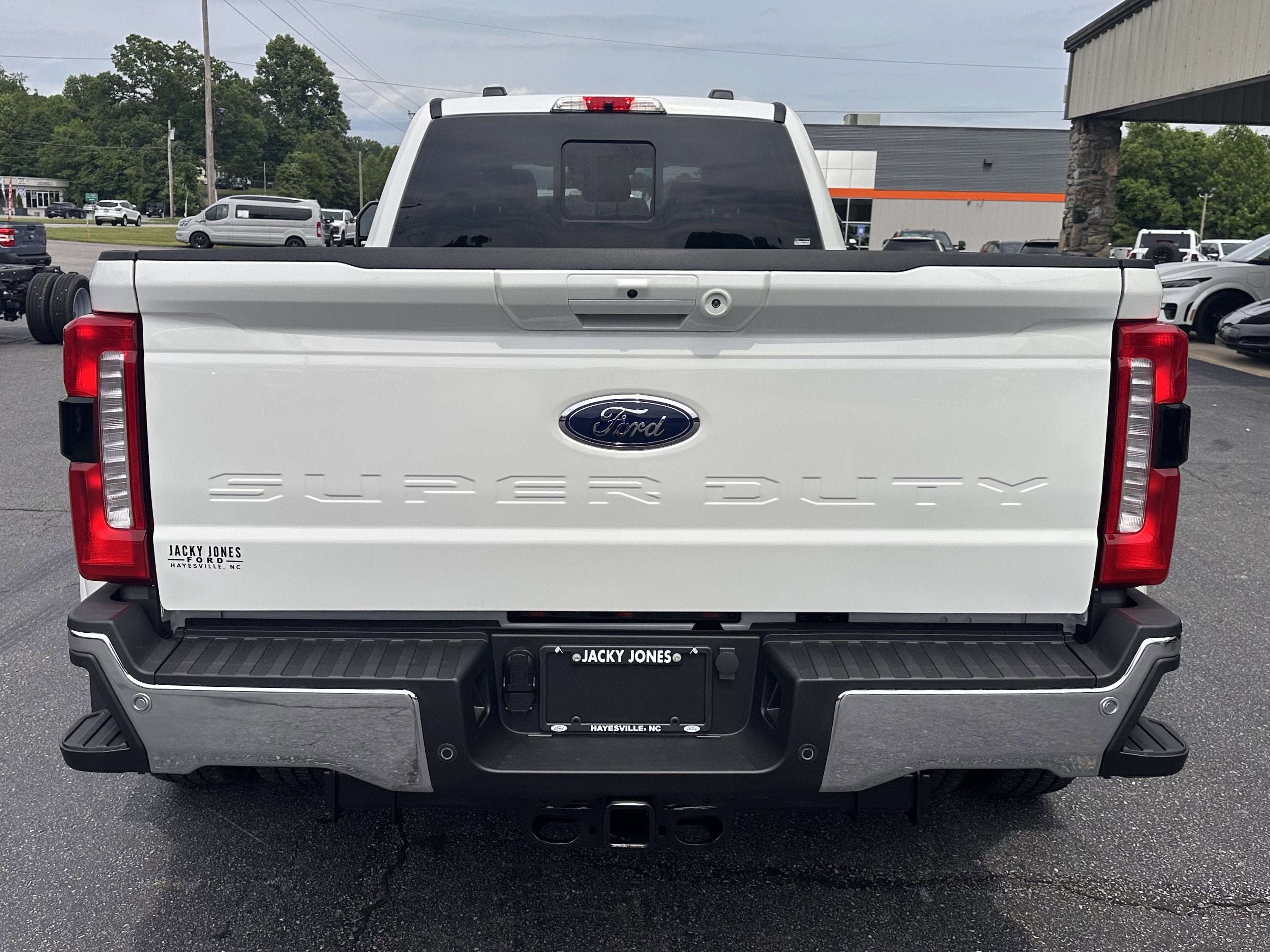 2026 Ford Super Duty F-350 DRW LARIAT