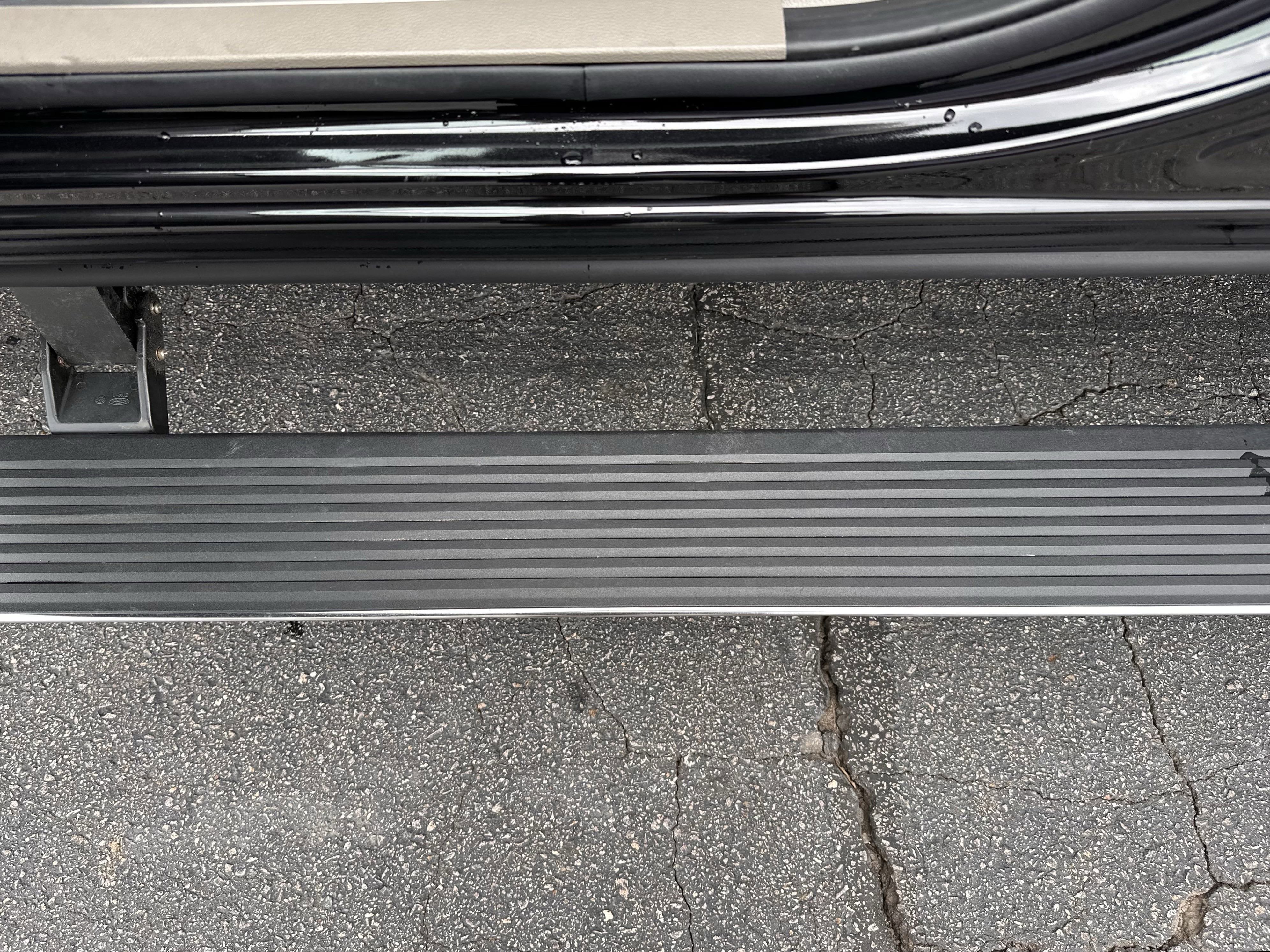 2025 Ford Super Duty F-350 DRW Platinum