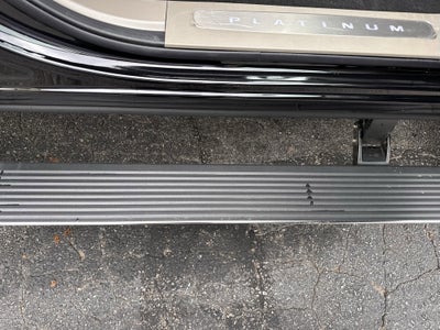 2025 Ford Super Duty F-350 DRW Platinum