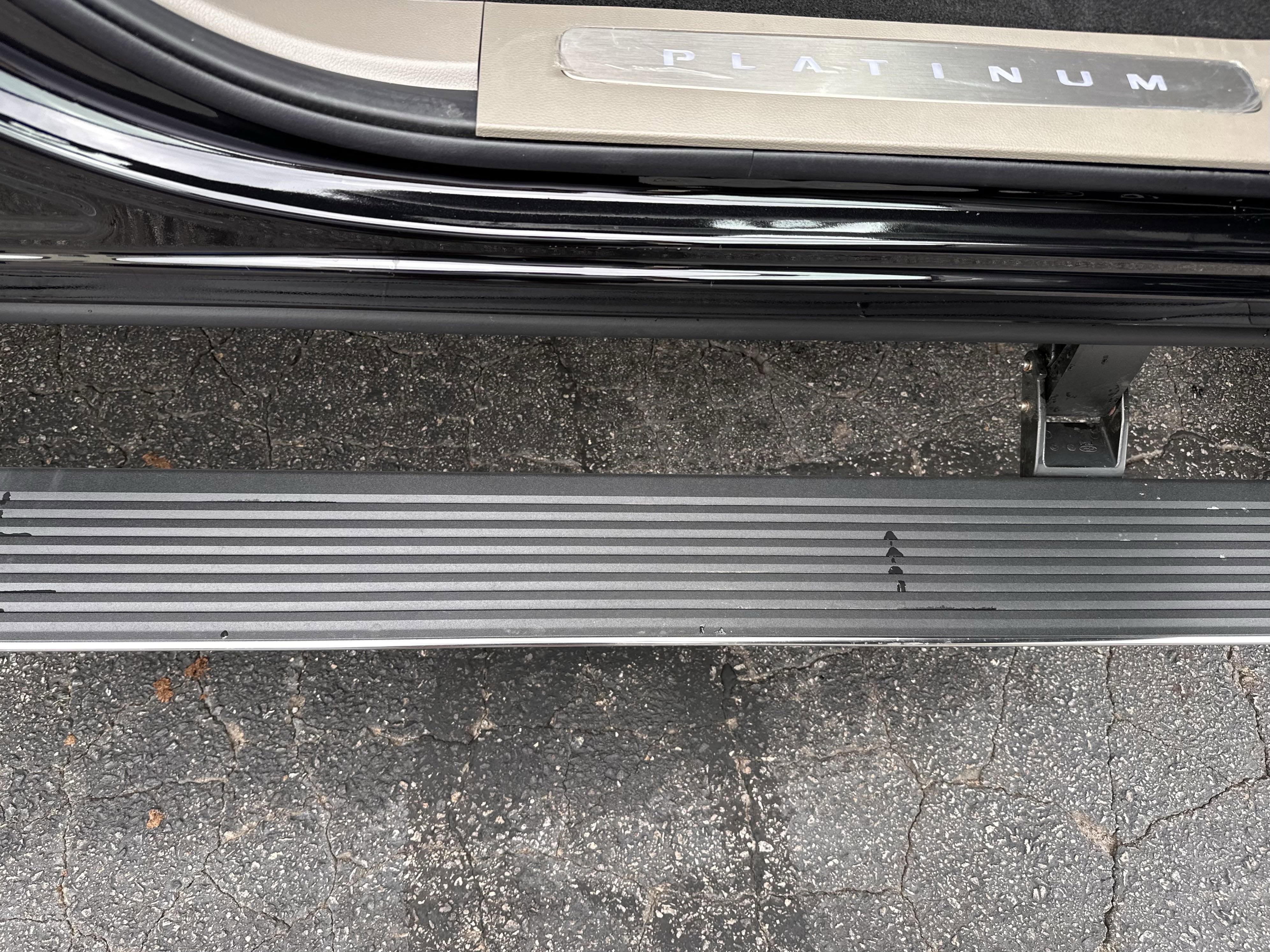 2025 Ford Super Duty F-350 DRW Platinum