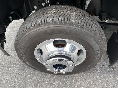 2025 Ford Super Duty F-350 DRW Platinum