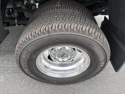 2025 Ford Super Duty F-350 DRW Platinum