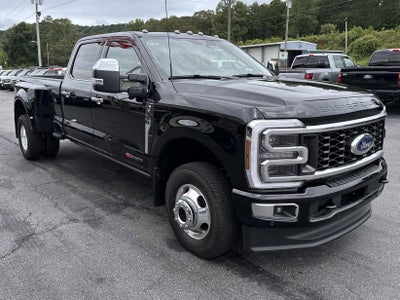 2025 Ford Super Duty F-350 DRW Platinum