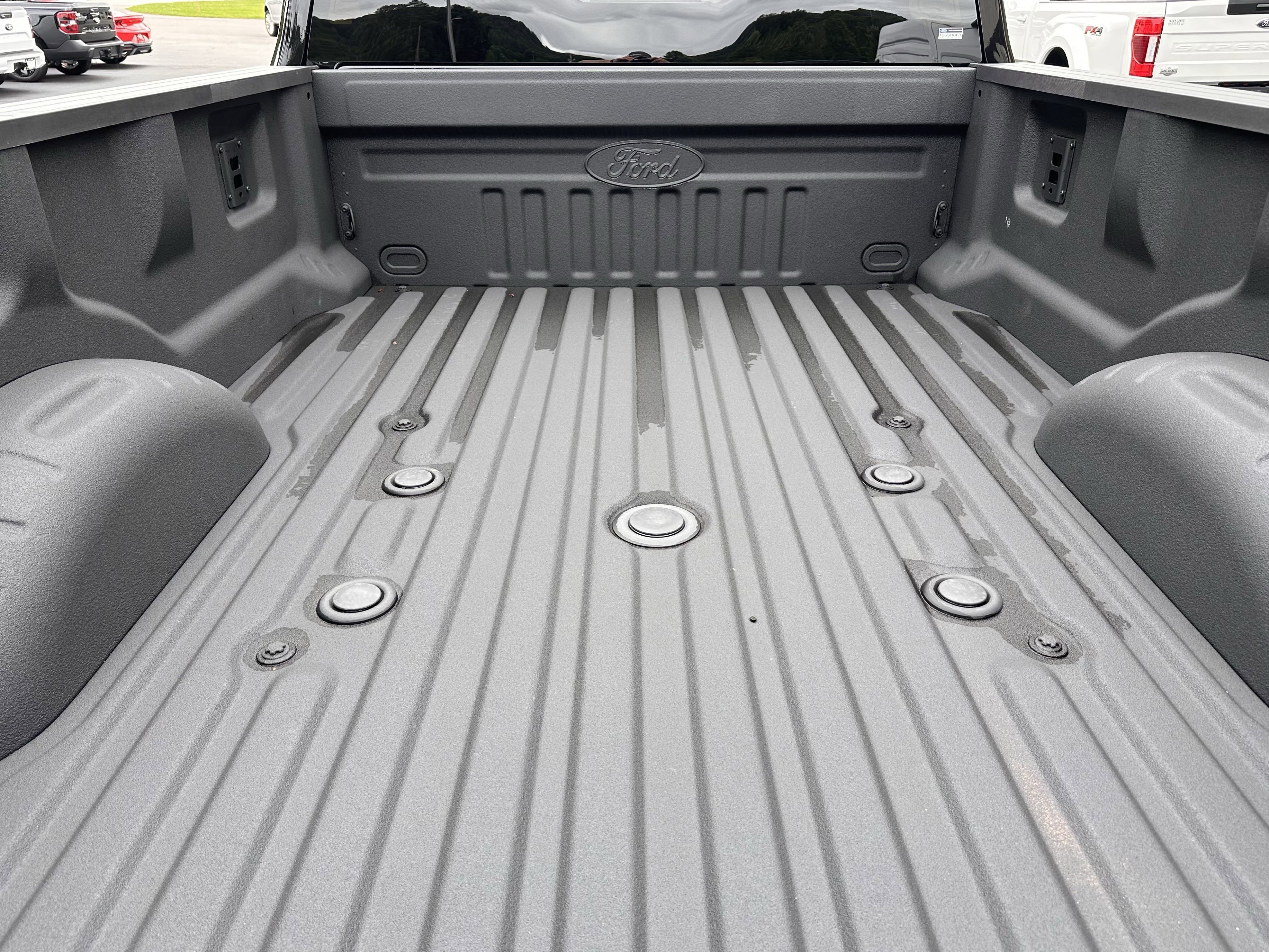 2025 Ford Super Duty F-350 DRW Platinum