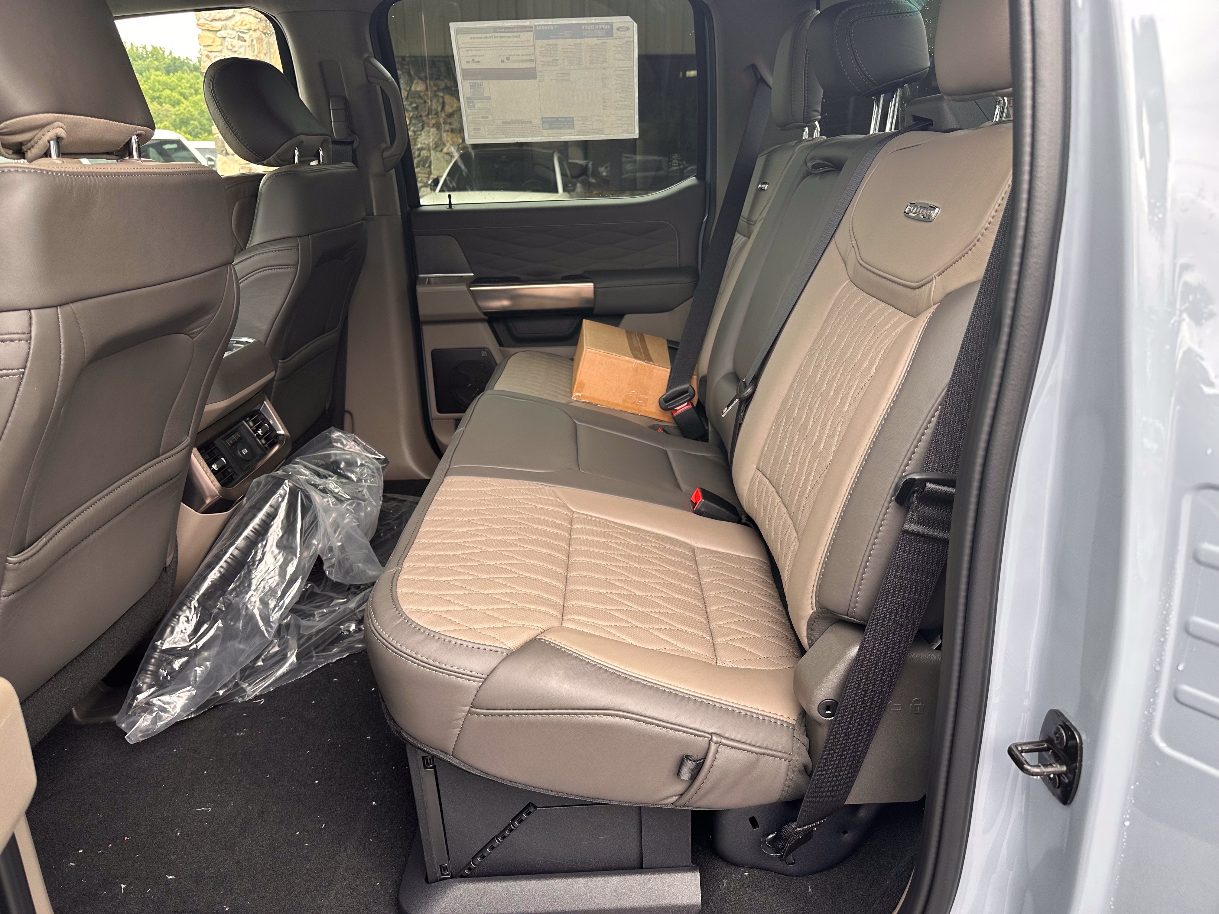 2026 Ford Super Duty F-350 DRW Platinum