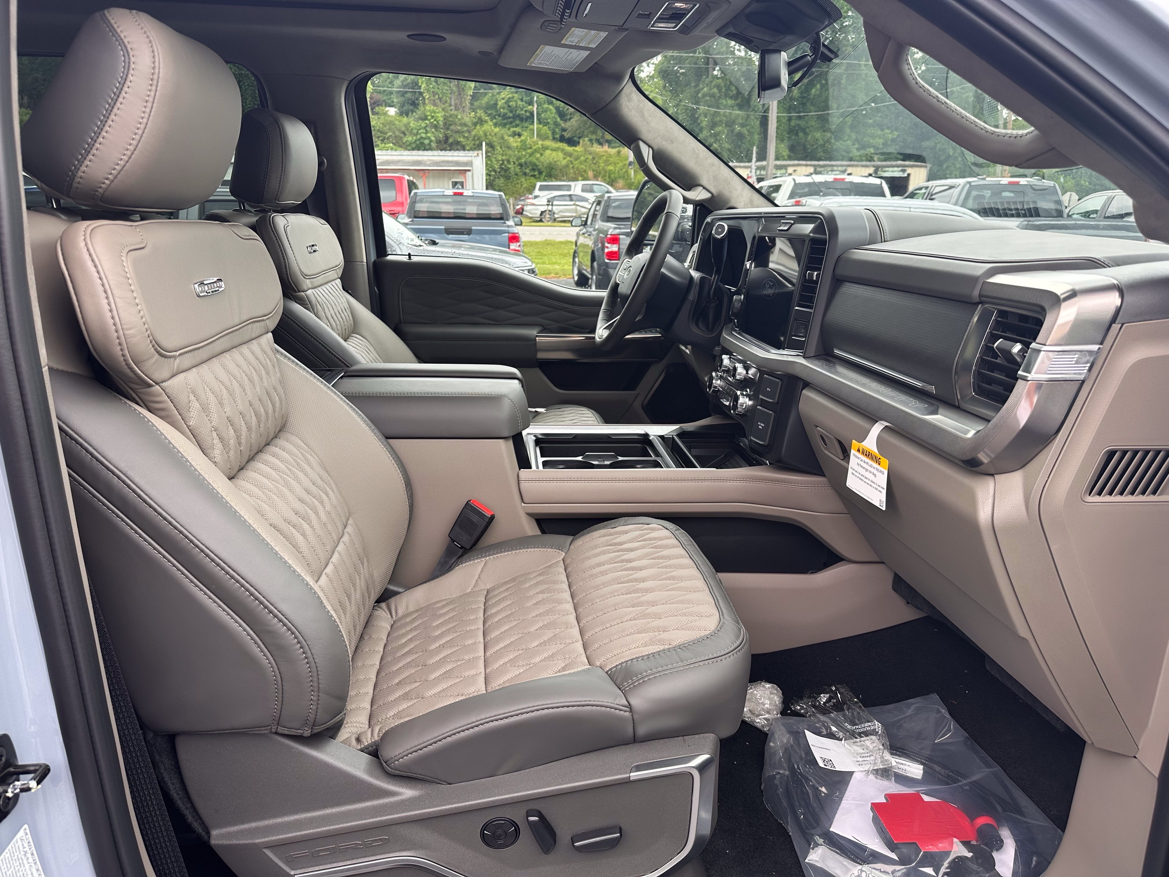 2026 Ford Super Duty F-350 DRW Platinum