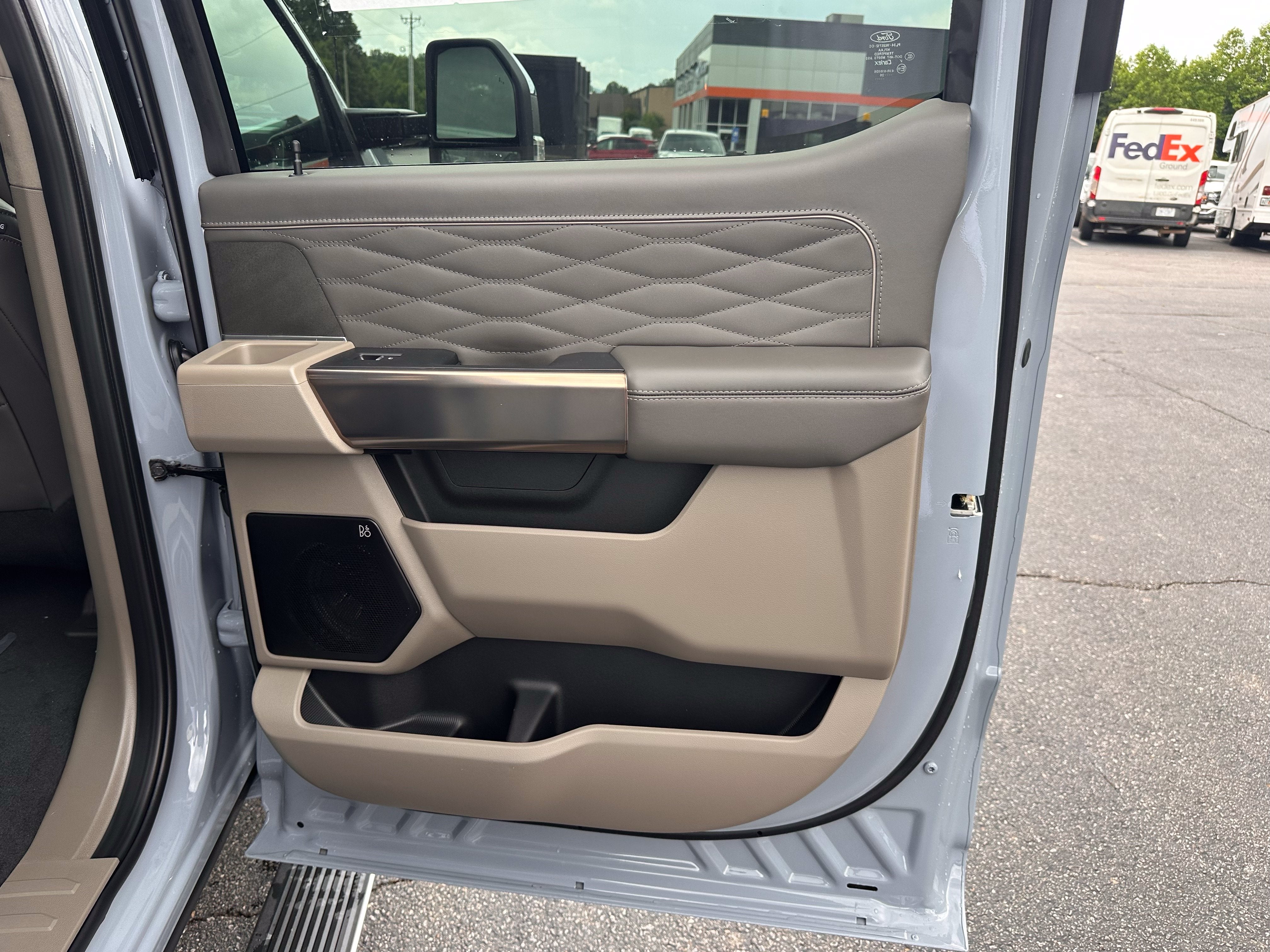2026 Ford Super Duty F-350 DRW Platinum