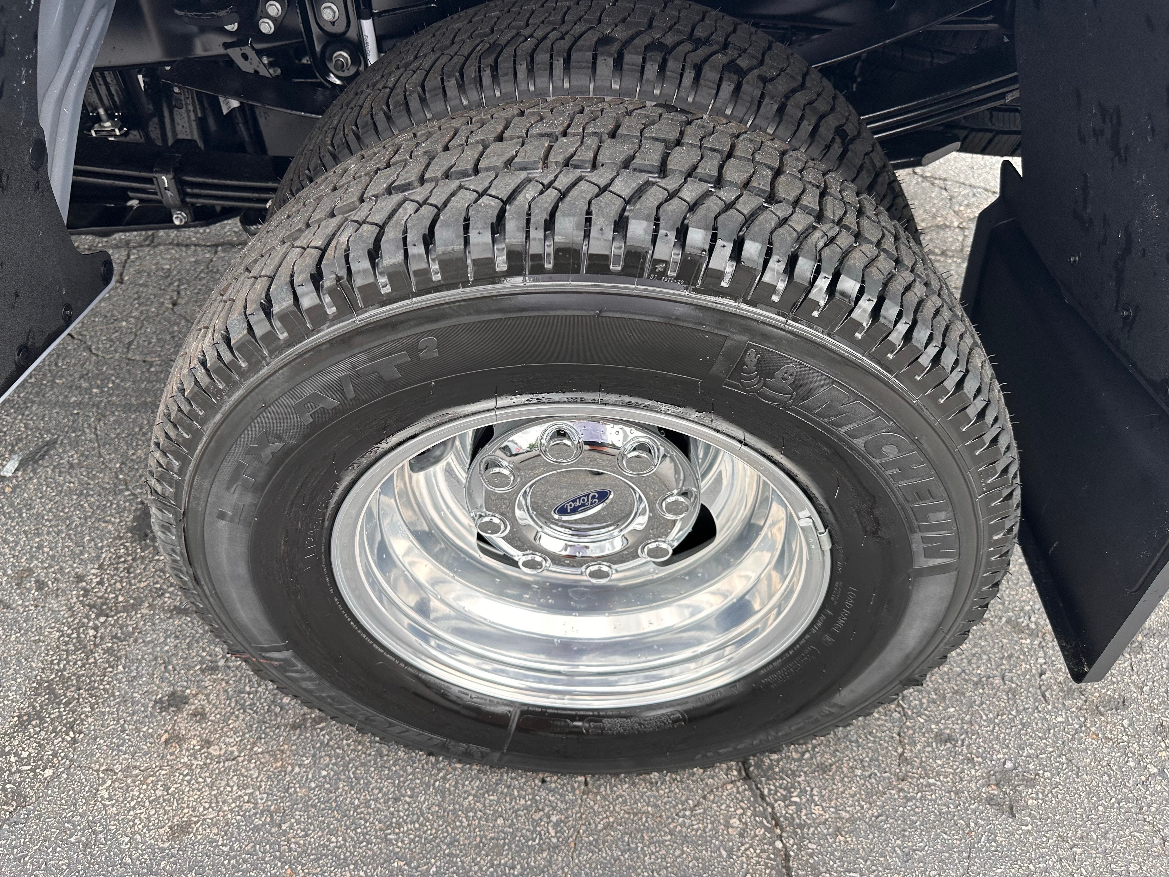 2026 Ford Super Duty F-350 DRW Platinum