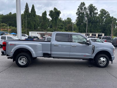 2026 Ford Super Duty F-350 DRW Platinum
