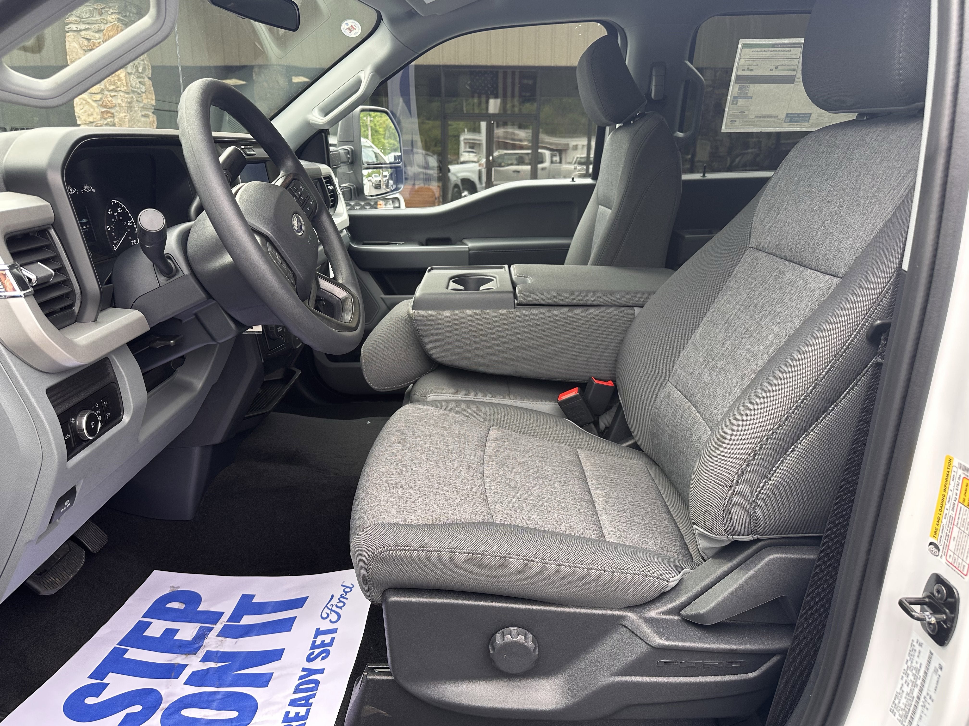 2026 Ford Super Duty F-350 DRW XL