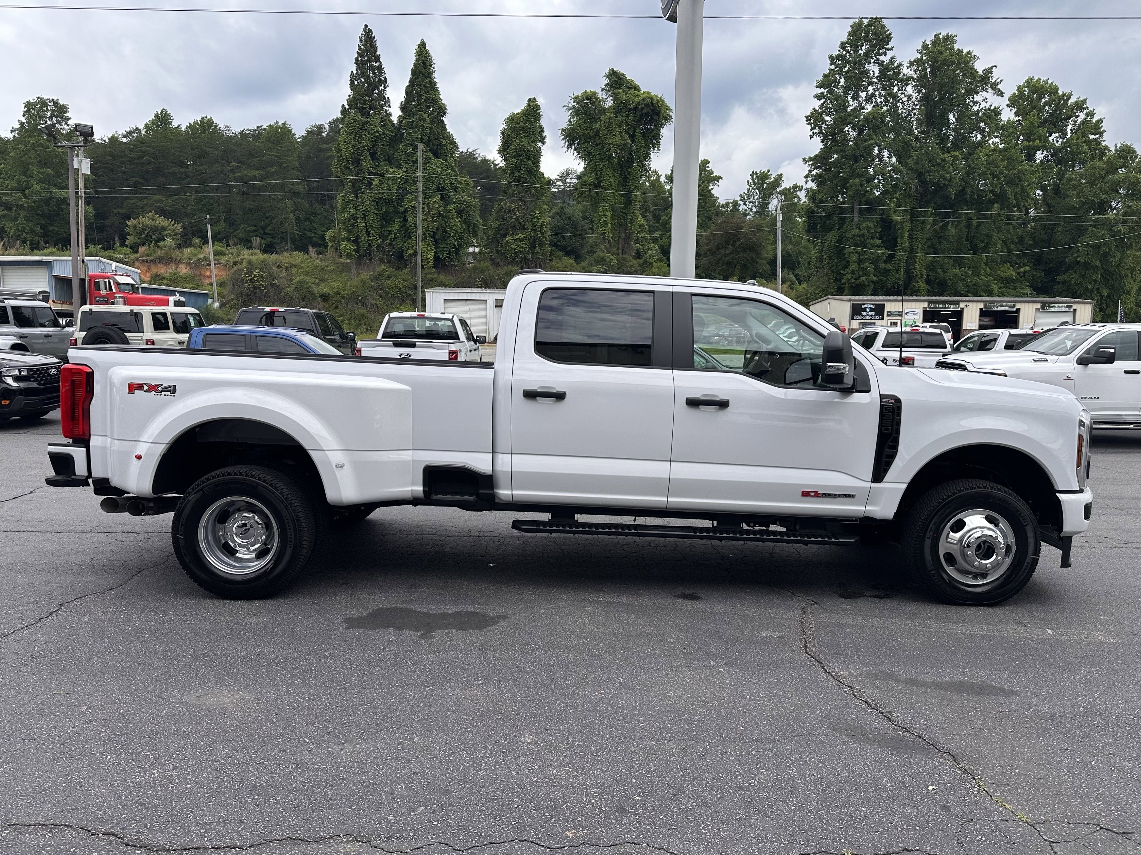 2026 Ford Super Duty F-350 DRW XL