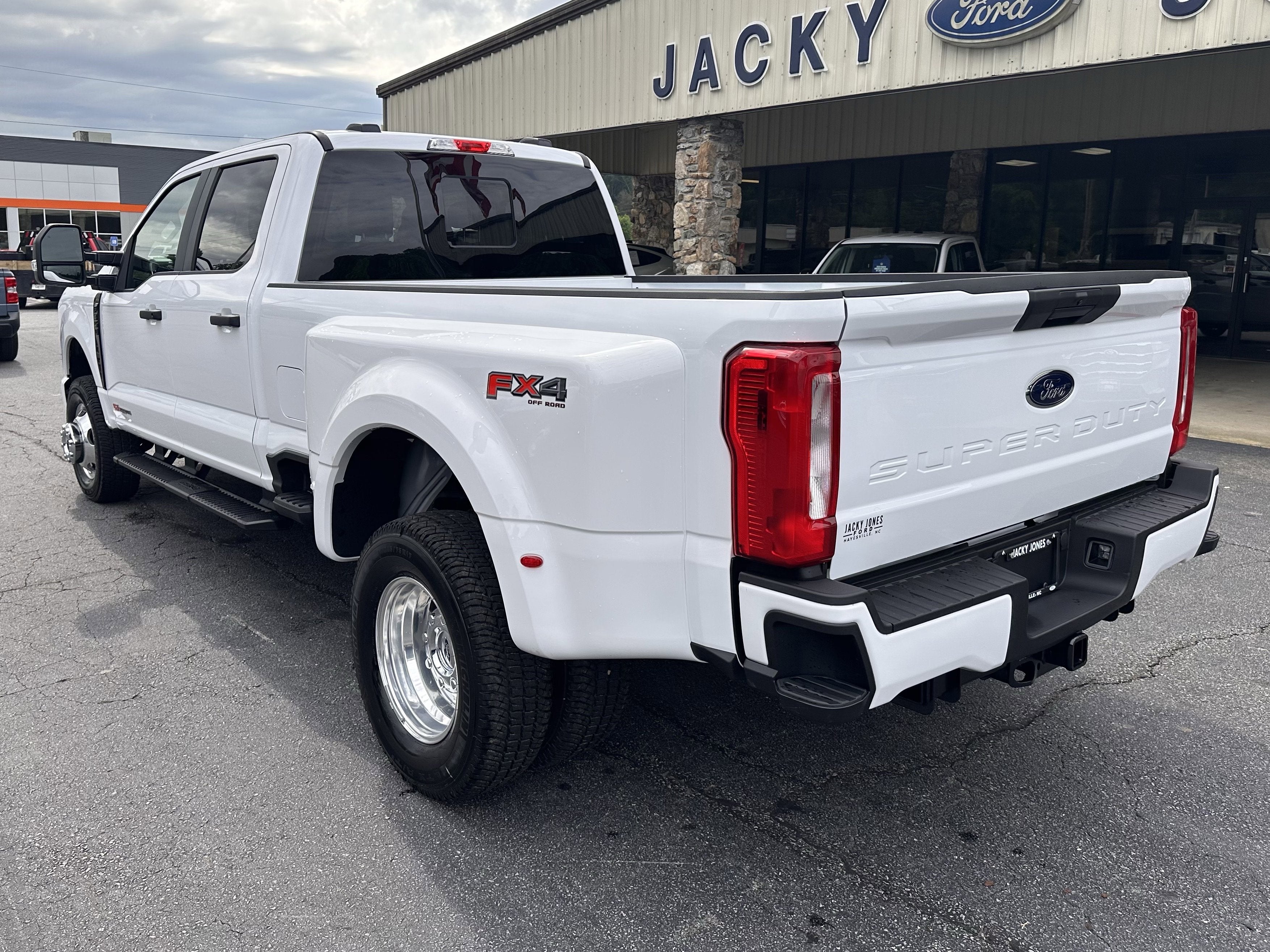 2026 Ford Super Duty F-350 DRW XL