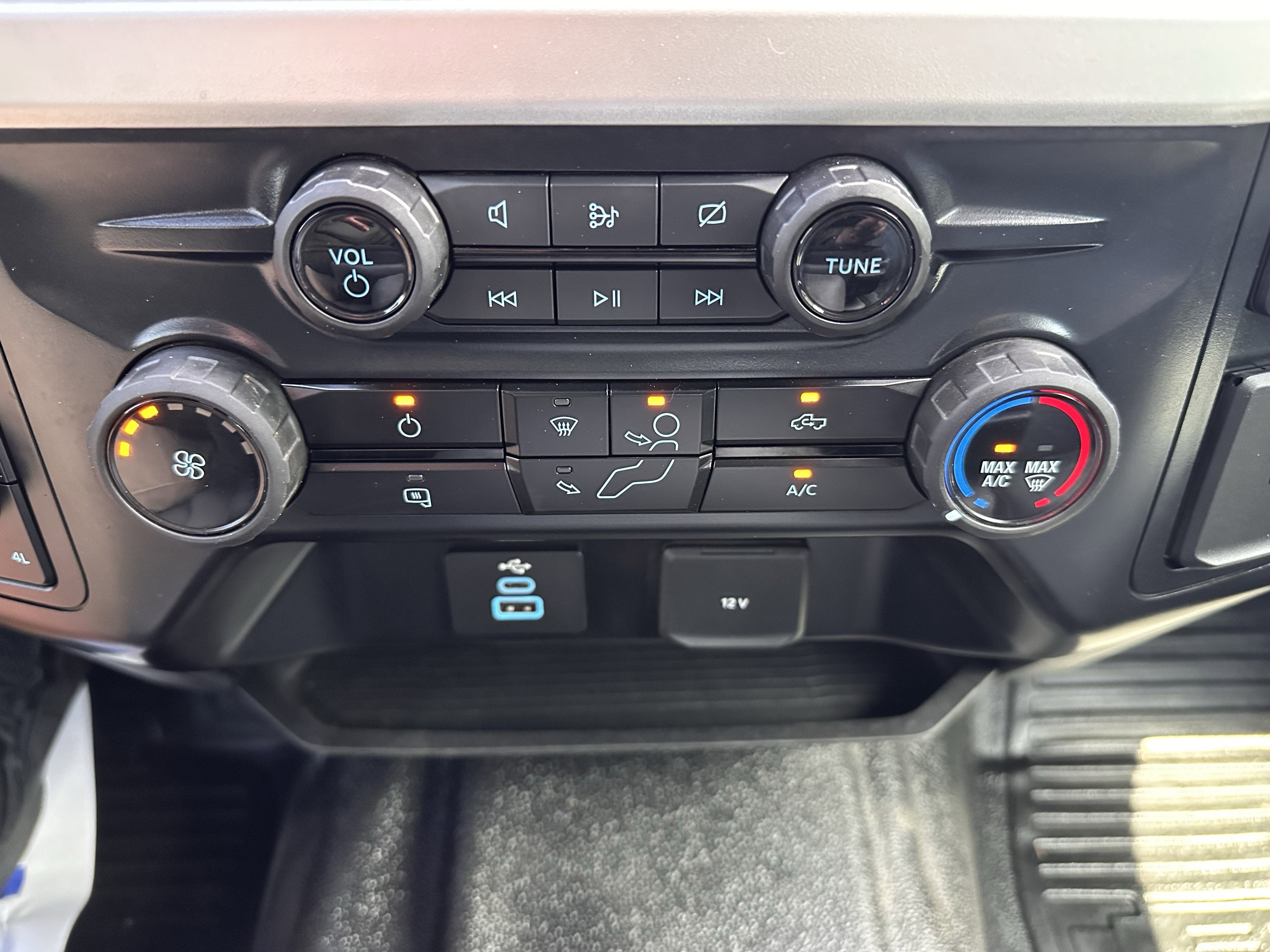 2024 Ford Super Duty F-350 DRW XL