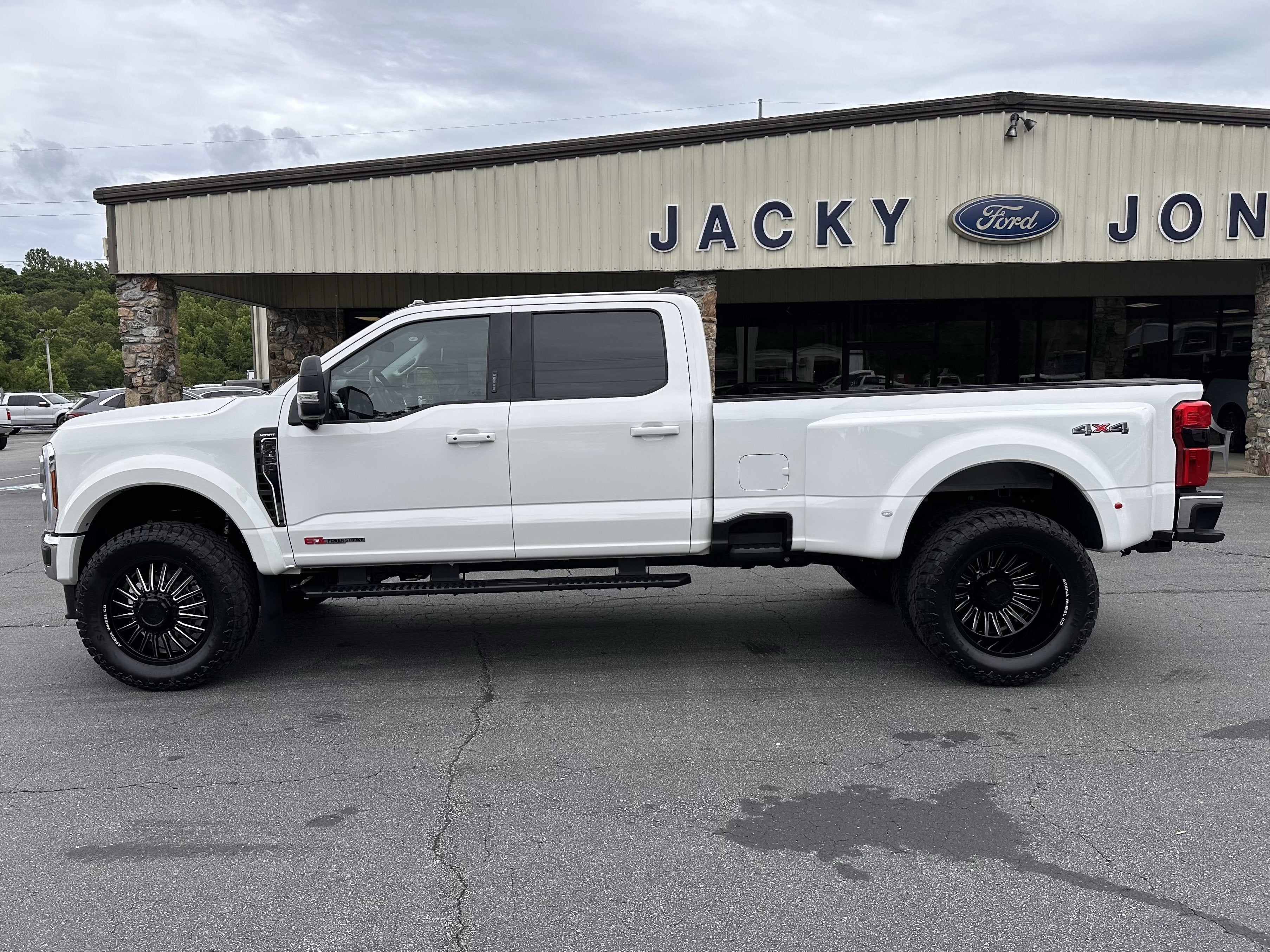 2026 Ford Super Duty F-450 LARIAT