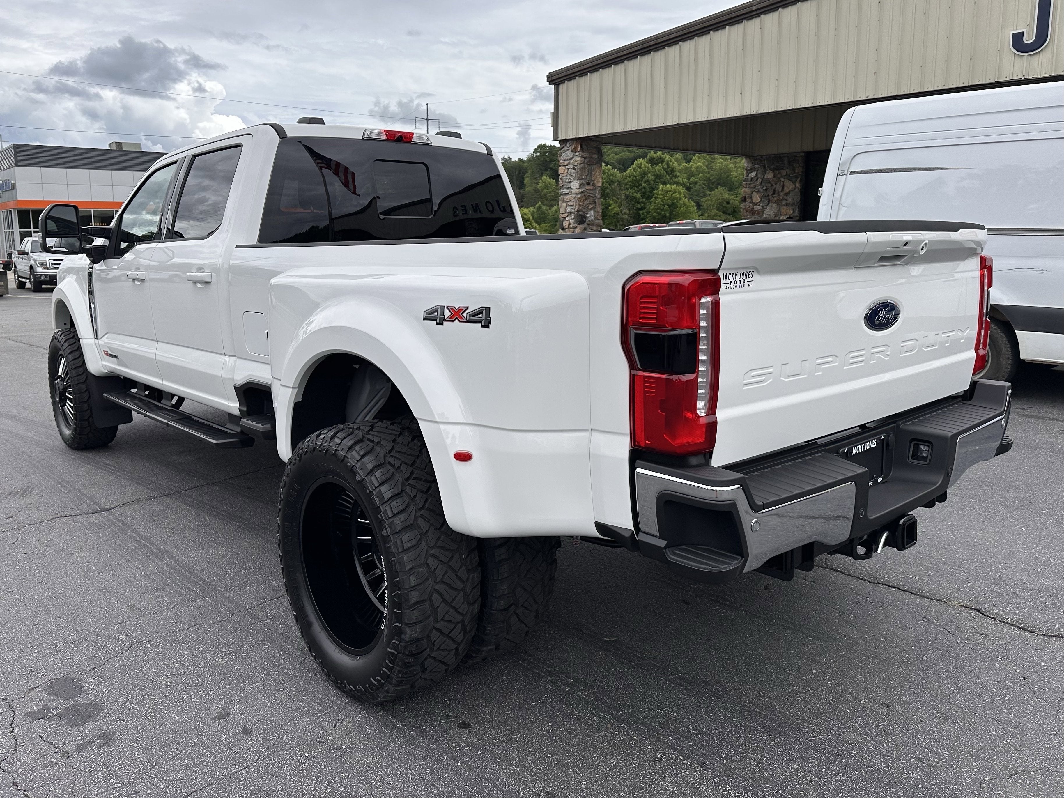 2026 Ford Super Duty F-450 LARIAT
