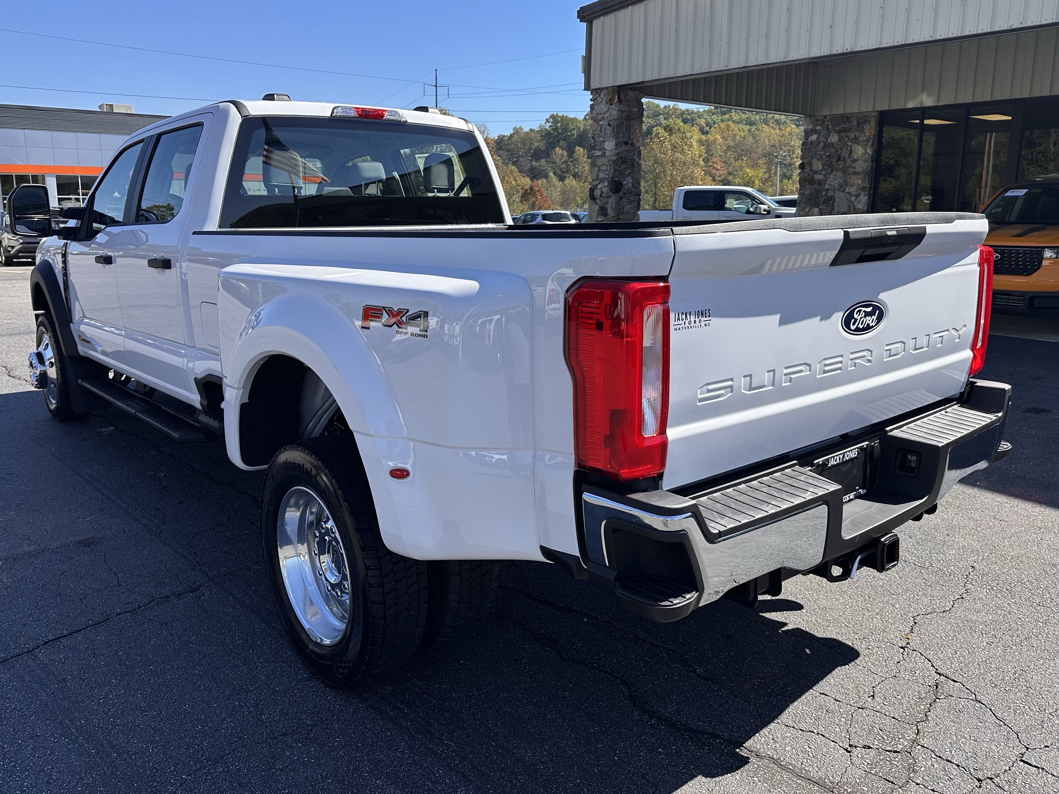 2027 Ford Super Duty F-450 DRW XL
