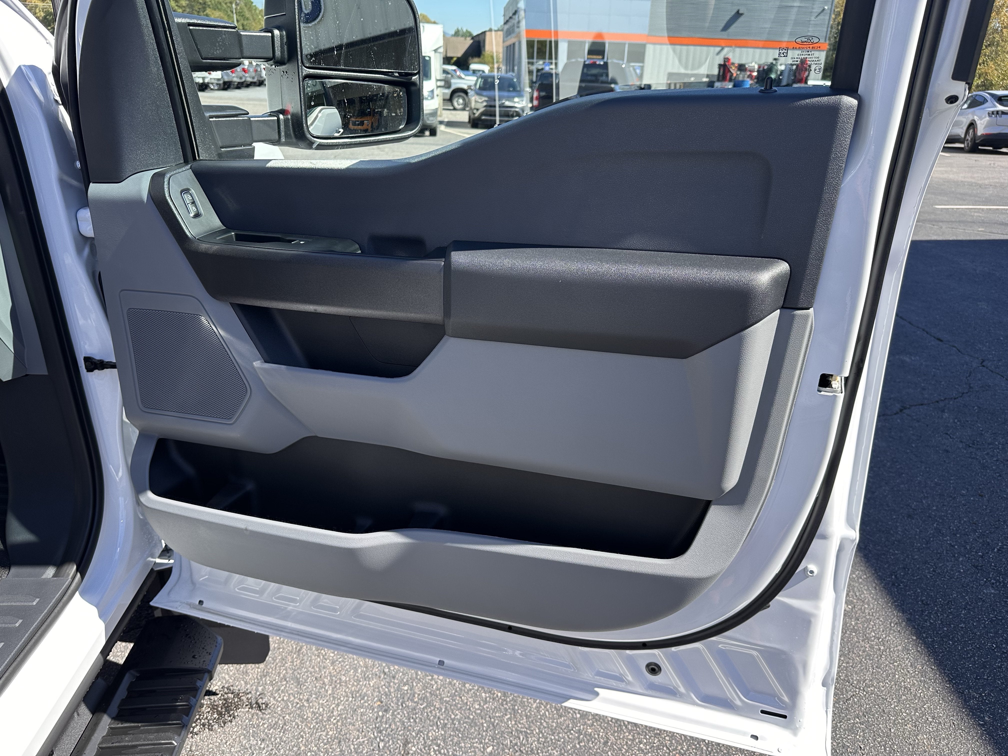 2027 Ford Super Duty F-450 DRW XL
